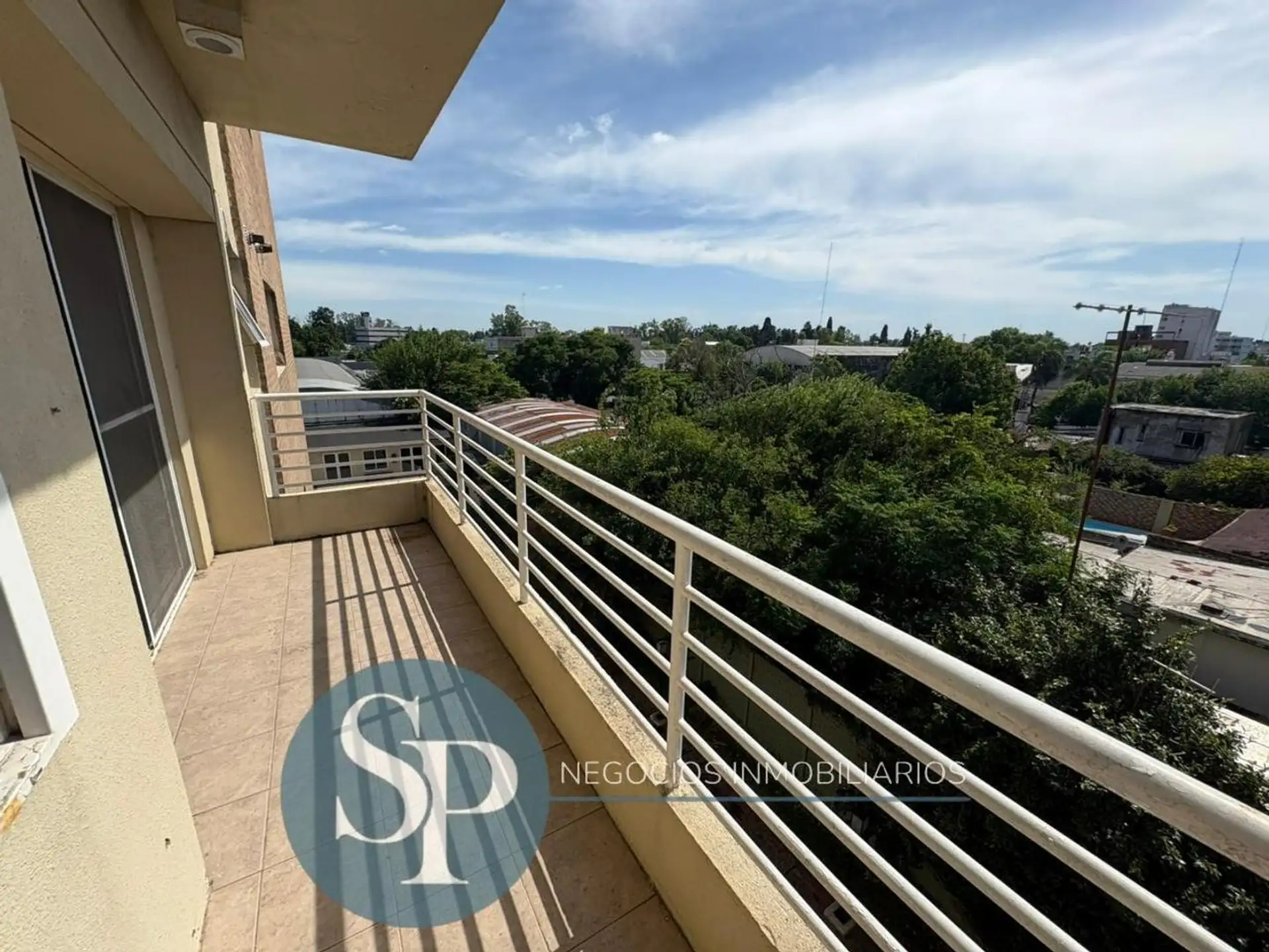 Departamento de 2 ambientes con vista contrafrente en Pilar