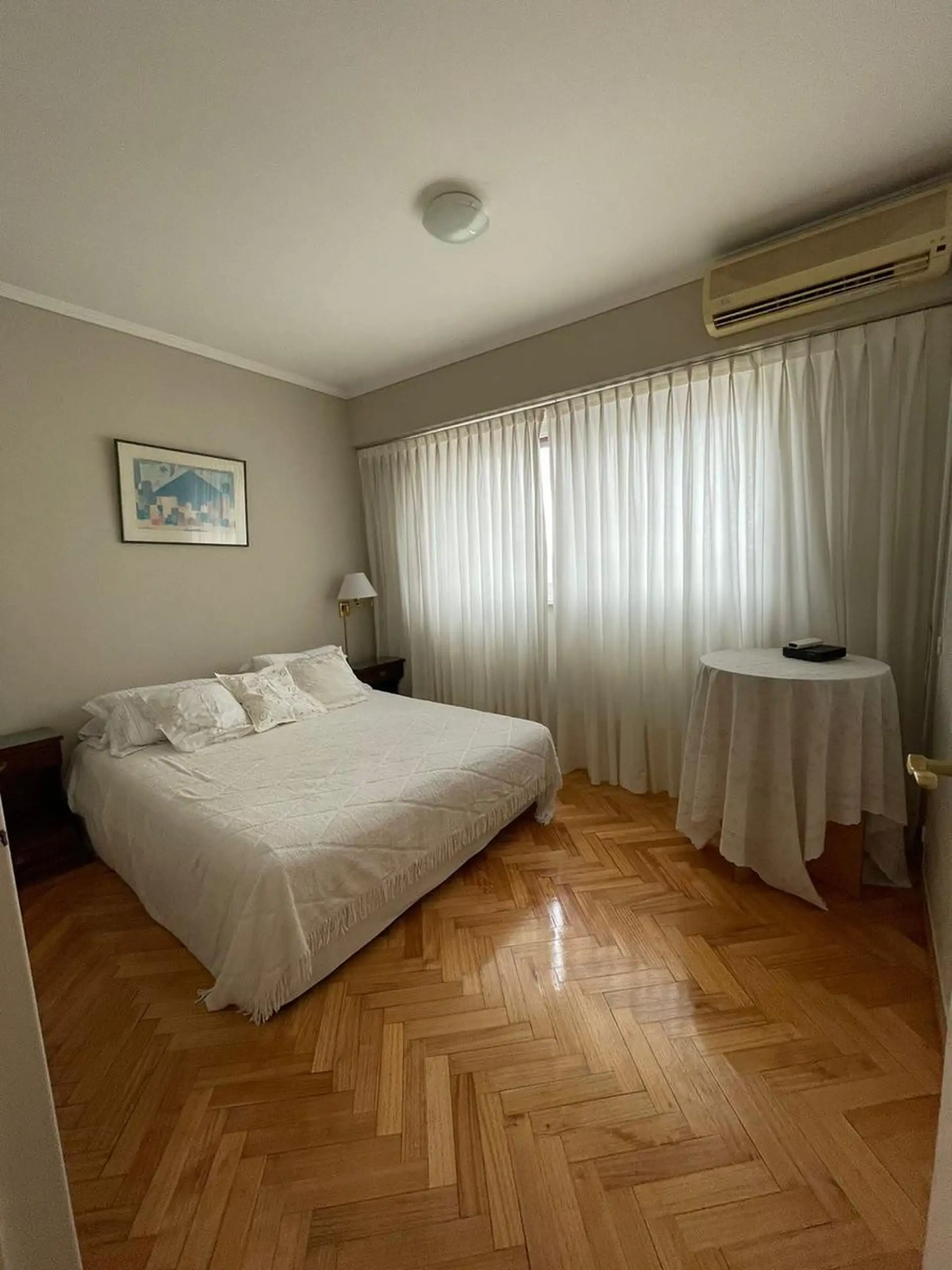 Apartamento de quatro dormitórios mobiliado em Palermo