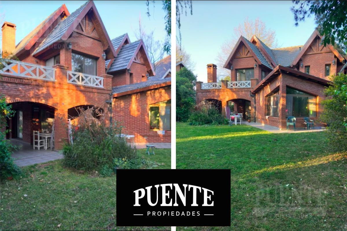 Furnished four-bedroom house with pool and golf views in Saint Thomas Sur