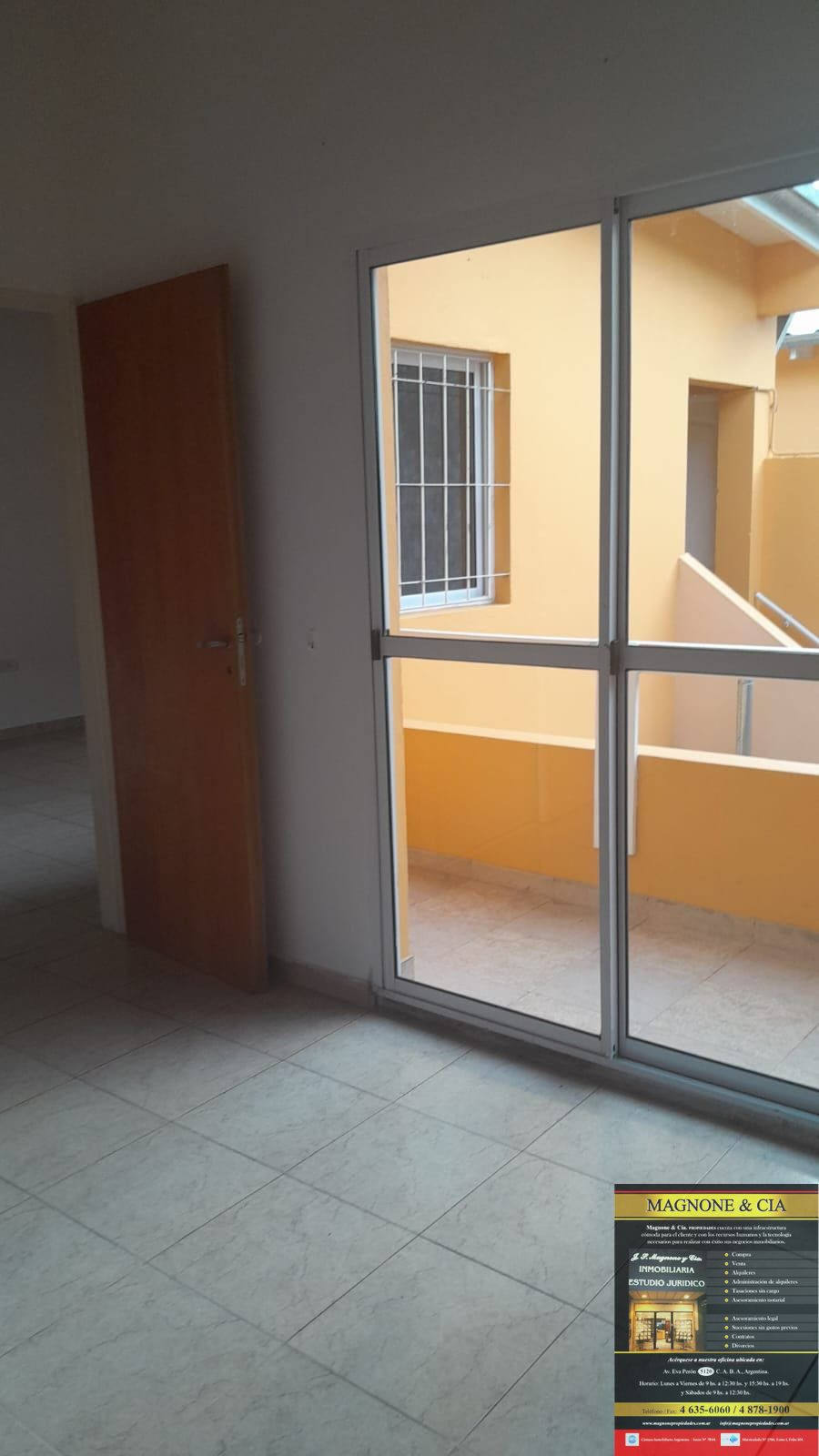 PH de 2 ambientes con balcón en Villa Lugano