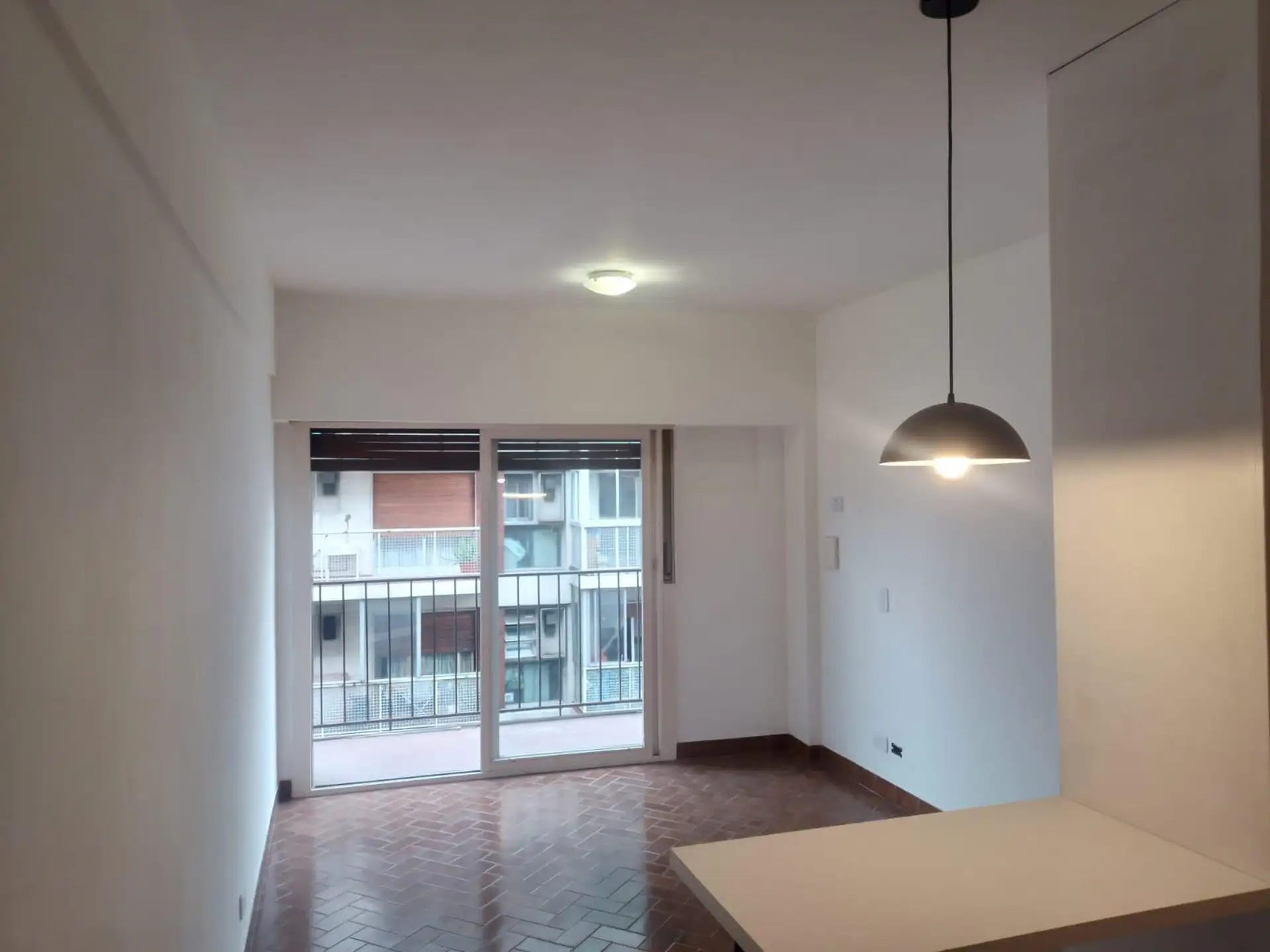 Квартира-студия в аренду в Monserrat