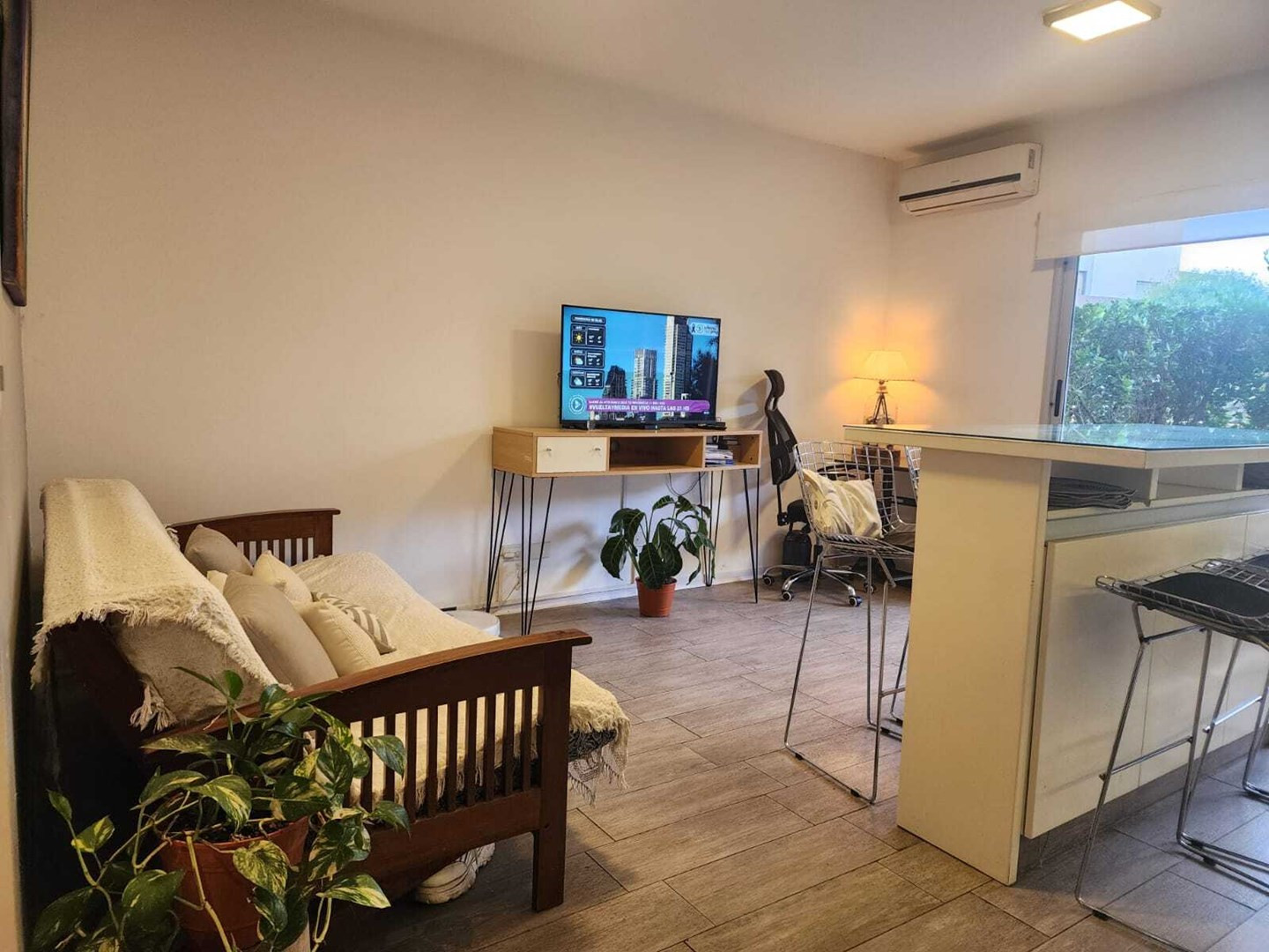 Unfurnished one-bedroom apartment with garden in Tigre, Nordelta