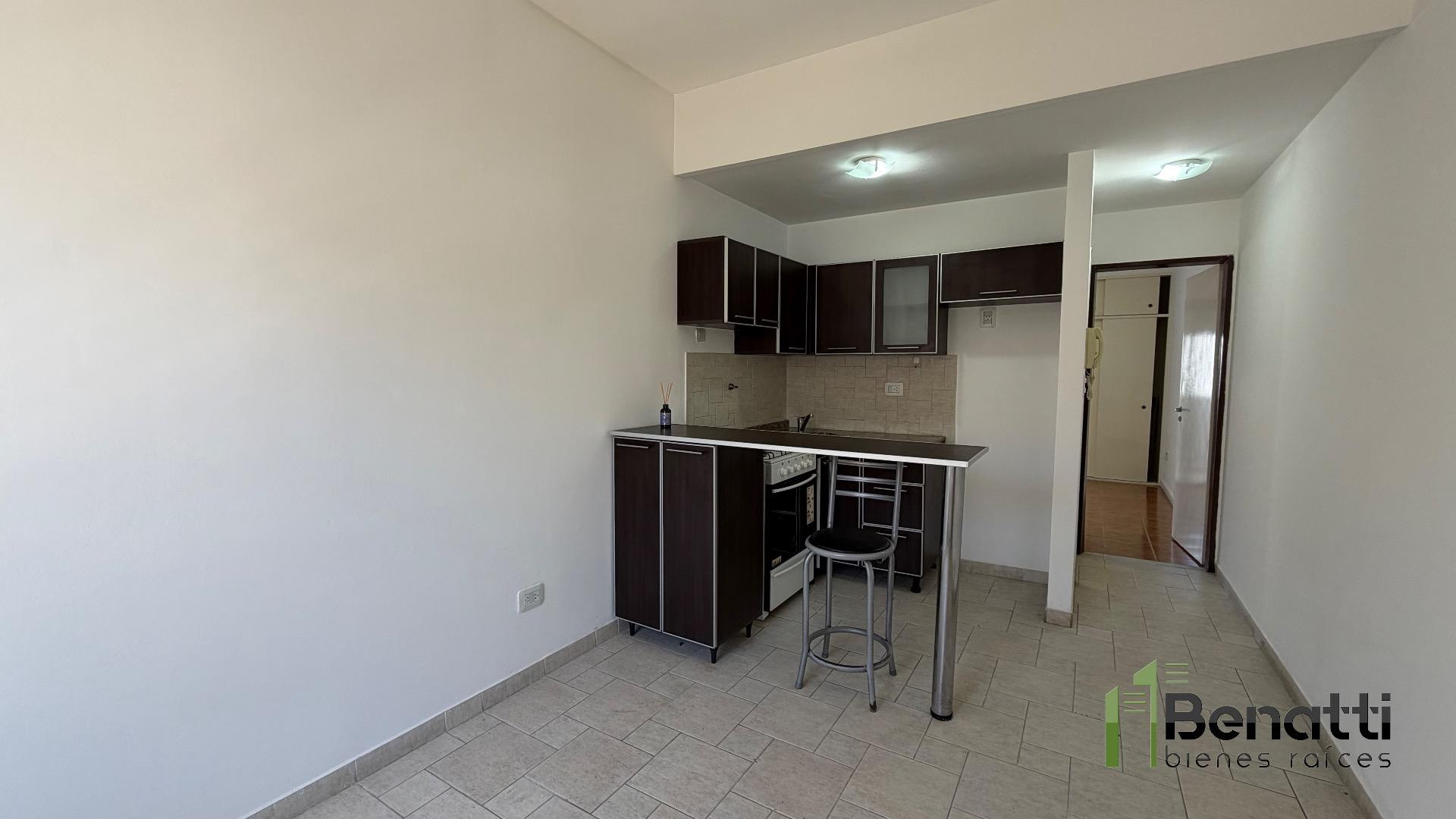 Two-room ground-floor apartment with balcony in Ramos Mejía