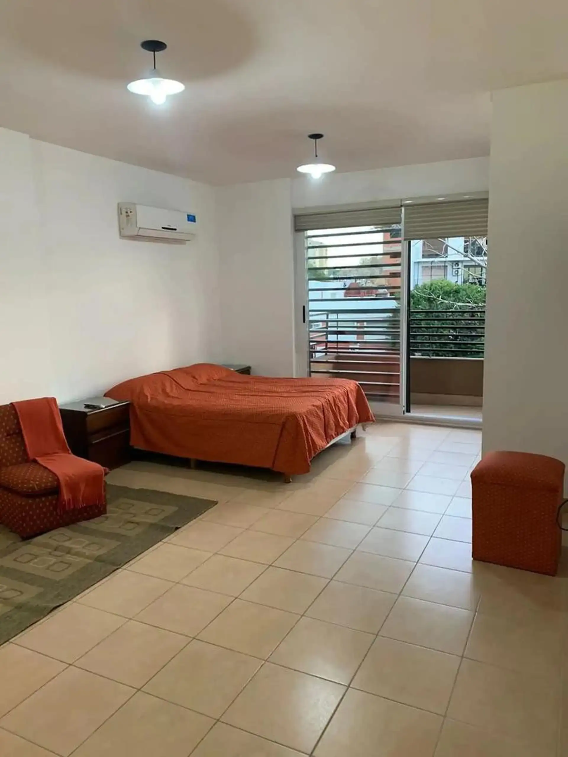 Квартира-студия с мебелью и балконом в Saavedra