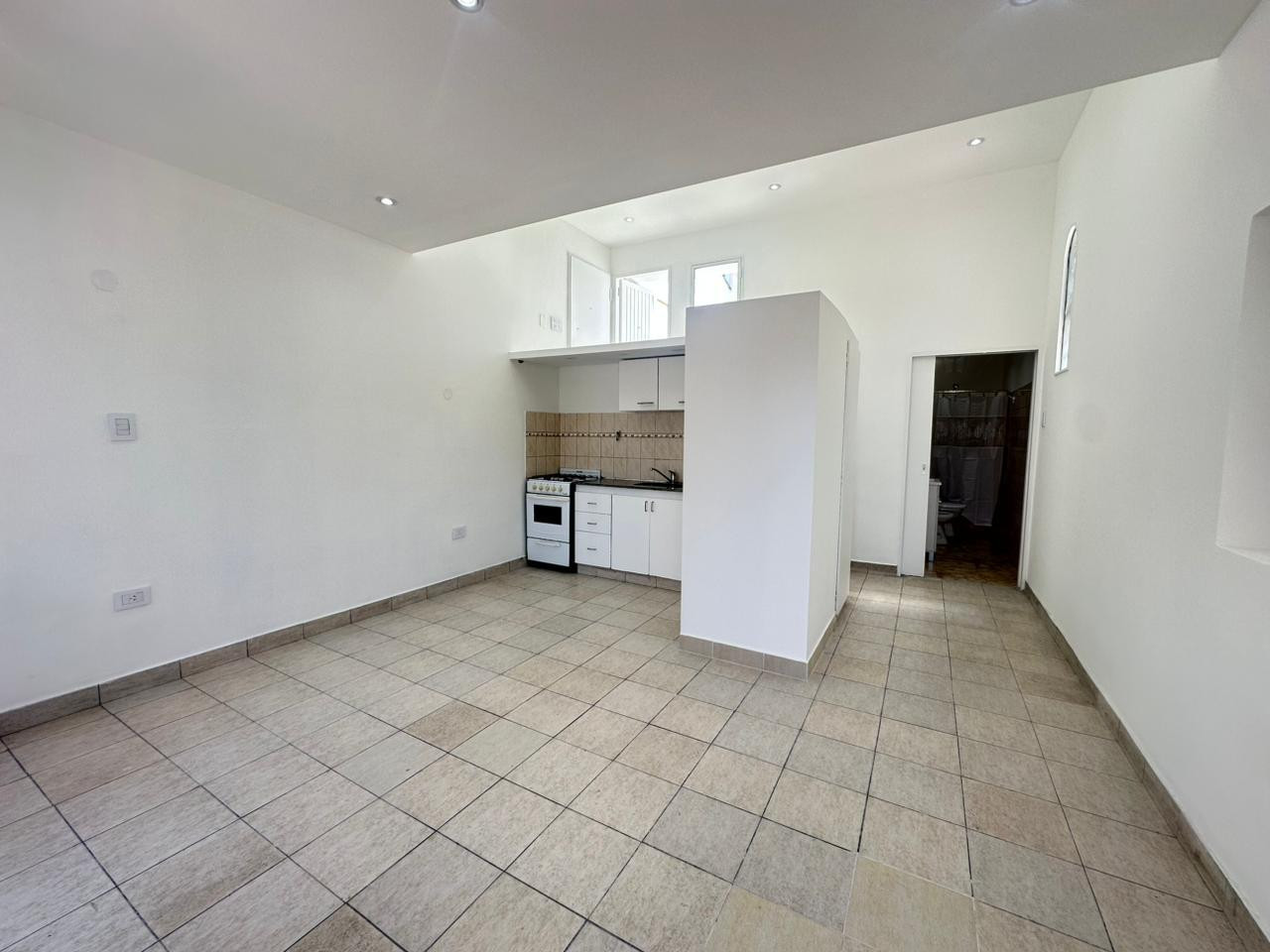 Apartamento tipo kitnet para alugar em Lanús Oeste