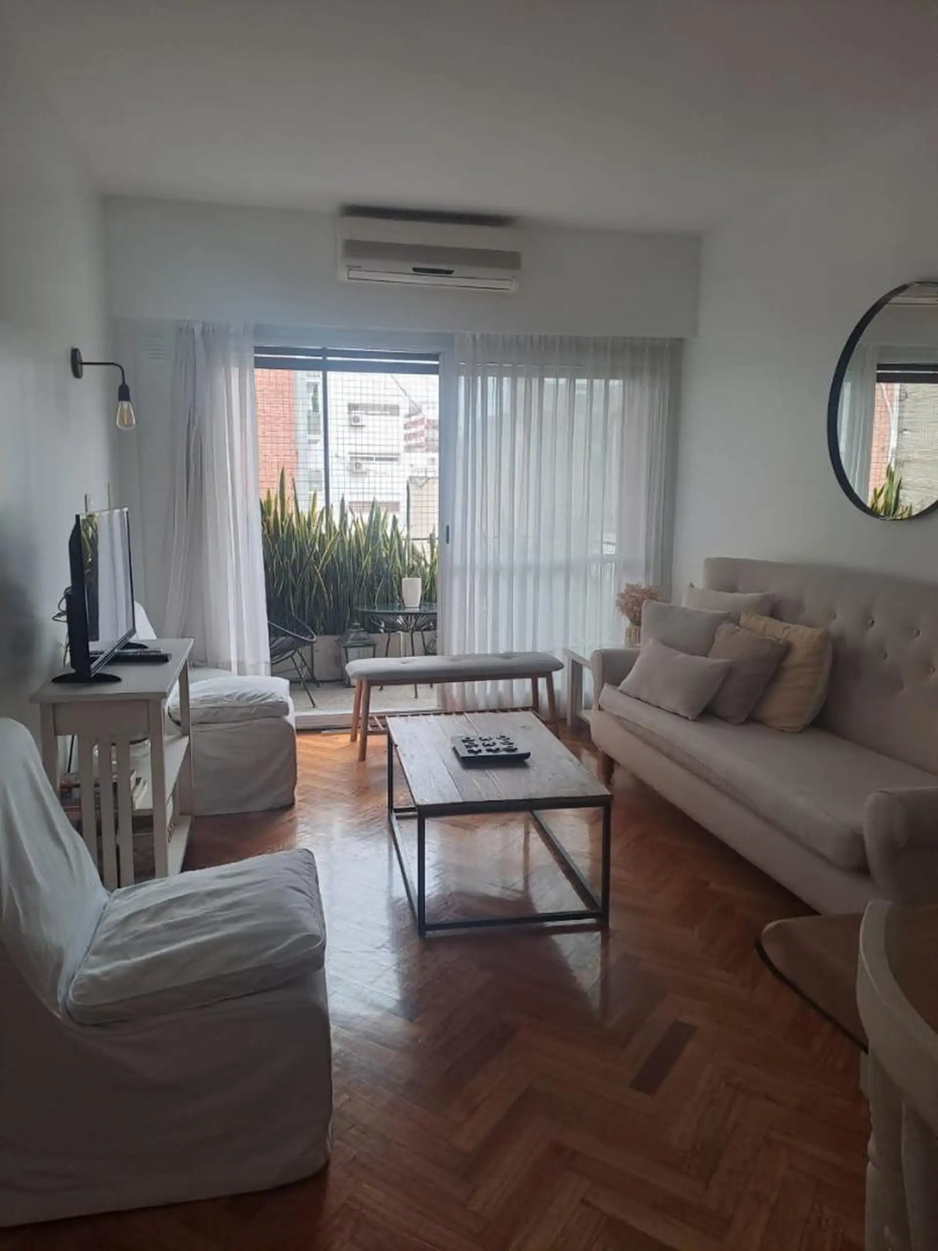 Apartamento de três ambientes mobiliado em Palermo