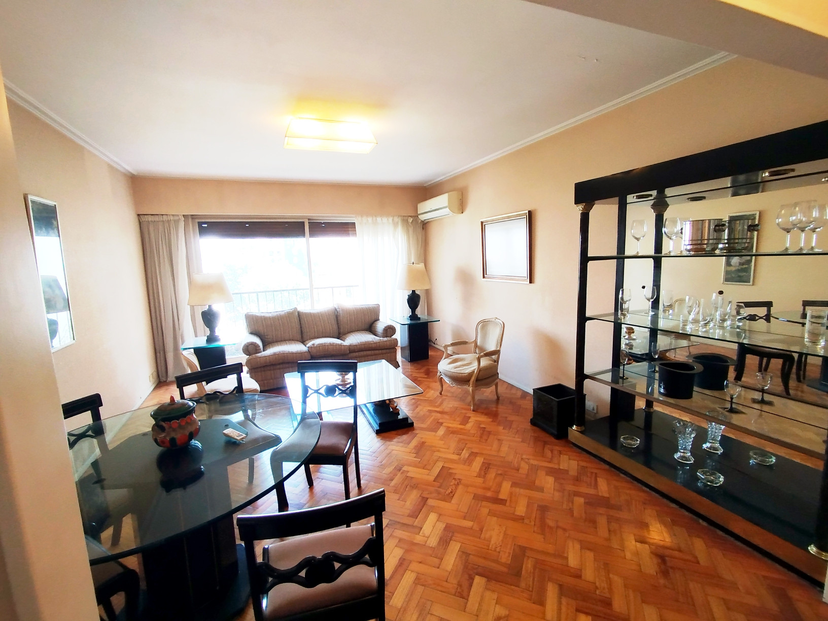 Apartamento de três ambientes mobiliado em Recoleta