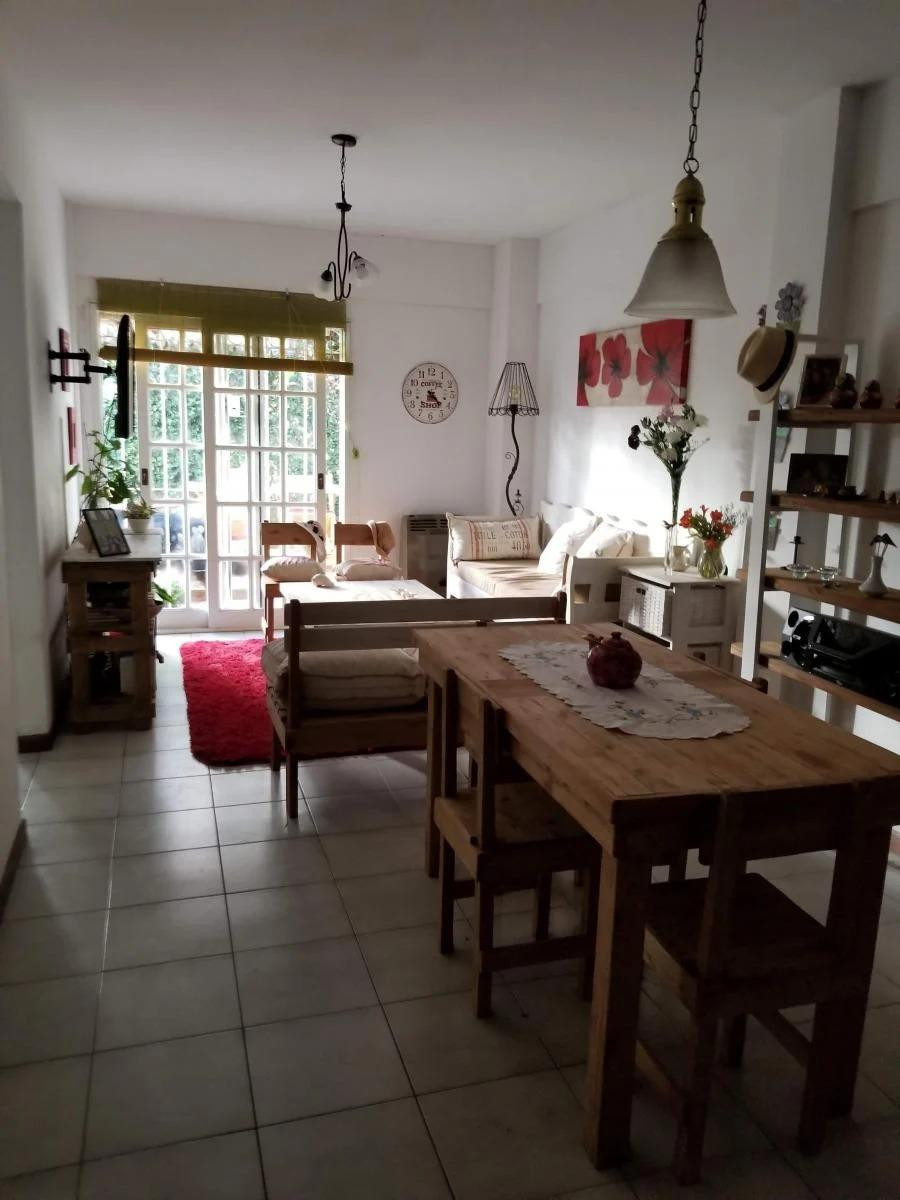 Departamento amueblado de 1 dormitorio con jardín en San Isidro
