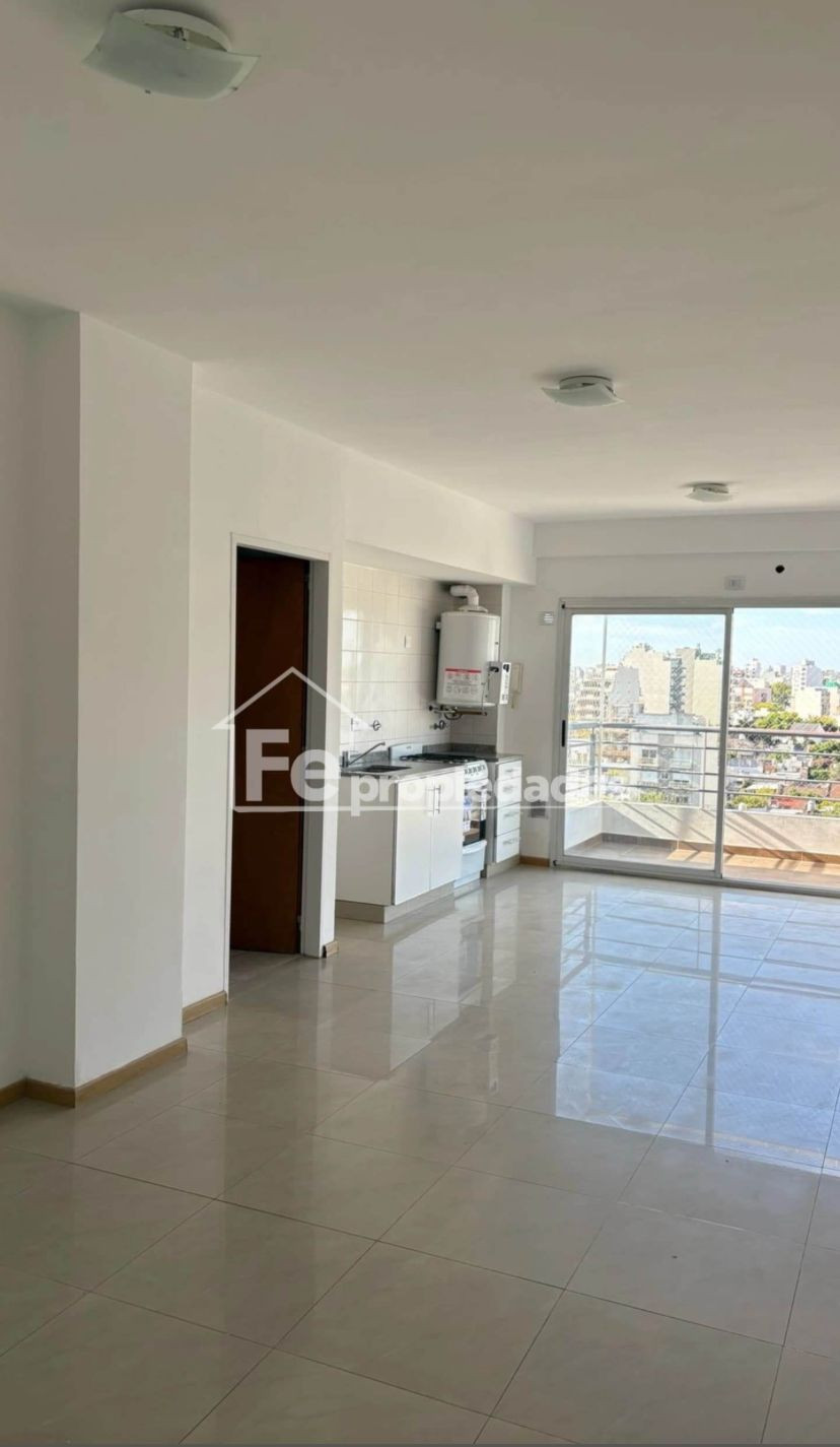 Monoambiente con cochera en Floresta