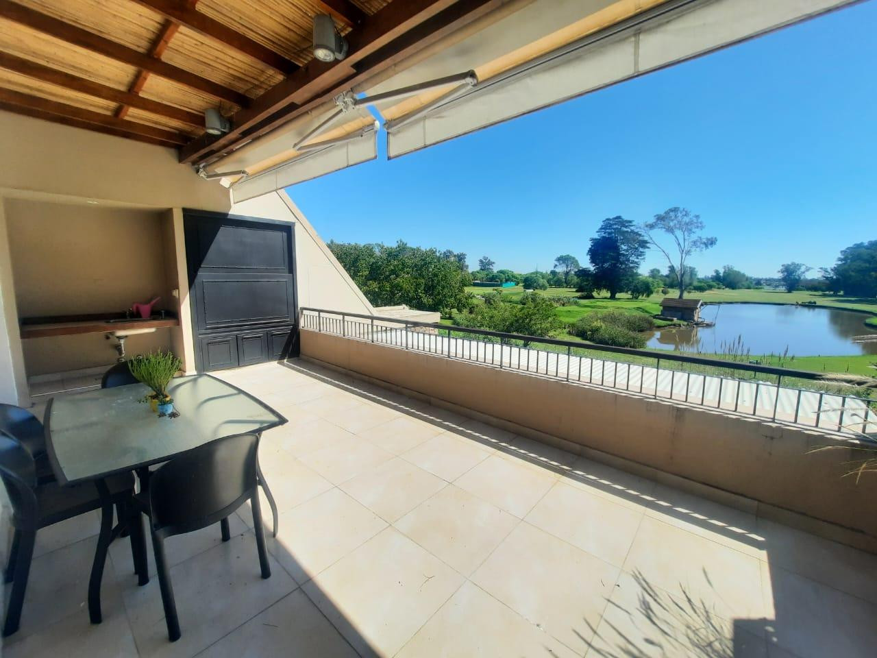 Furnished two-bedroom apartment with terrace and grill in Buenos Aires