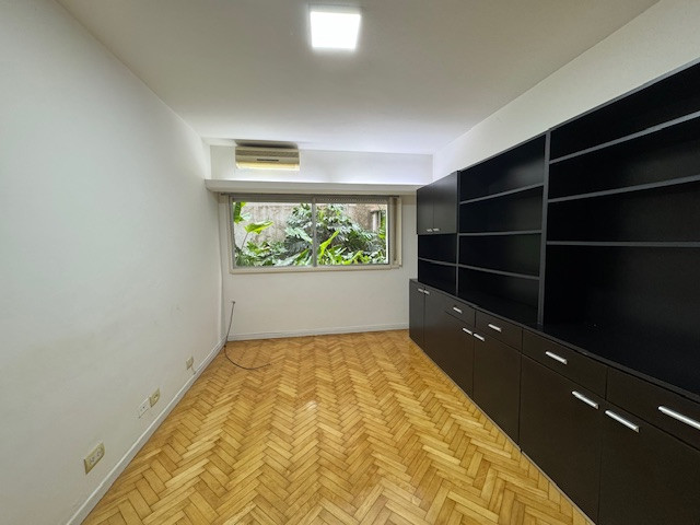 Apartamento de dois ambientes com 1 dormitório no térreo em Palermo