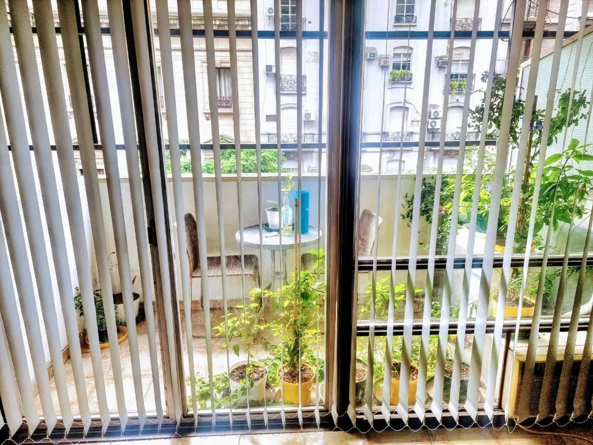 Departamento al frente amoblado en Retiro
