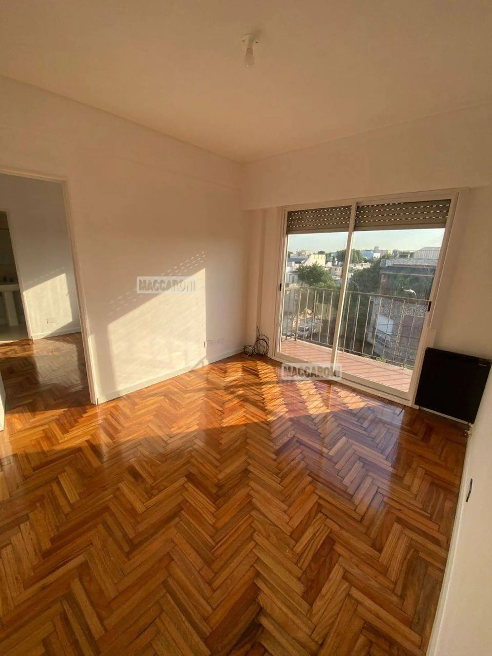 Departamento de 2 ambientes al frente en Mataderos