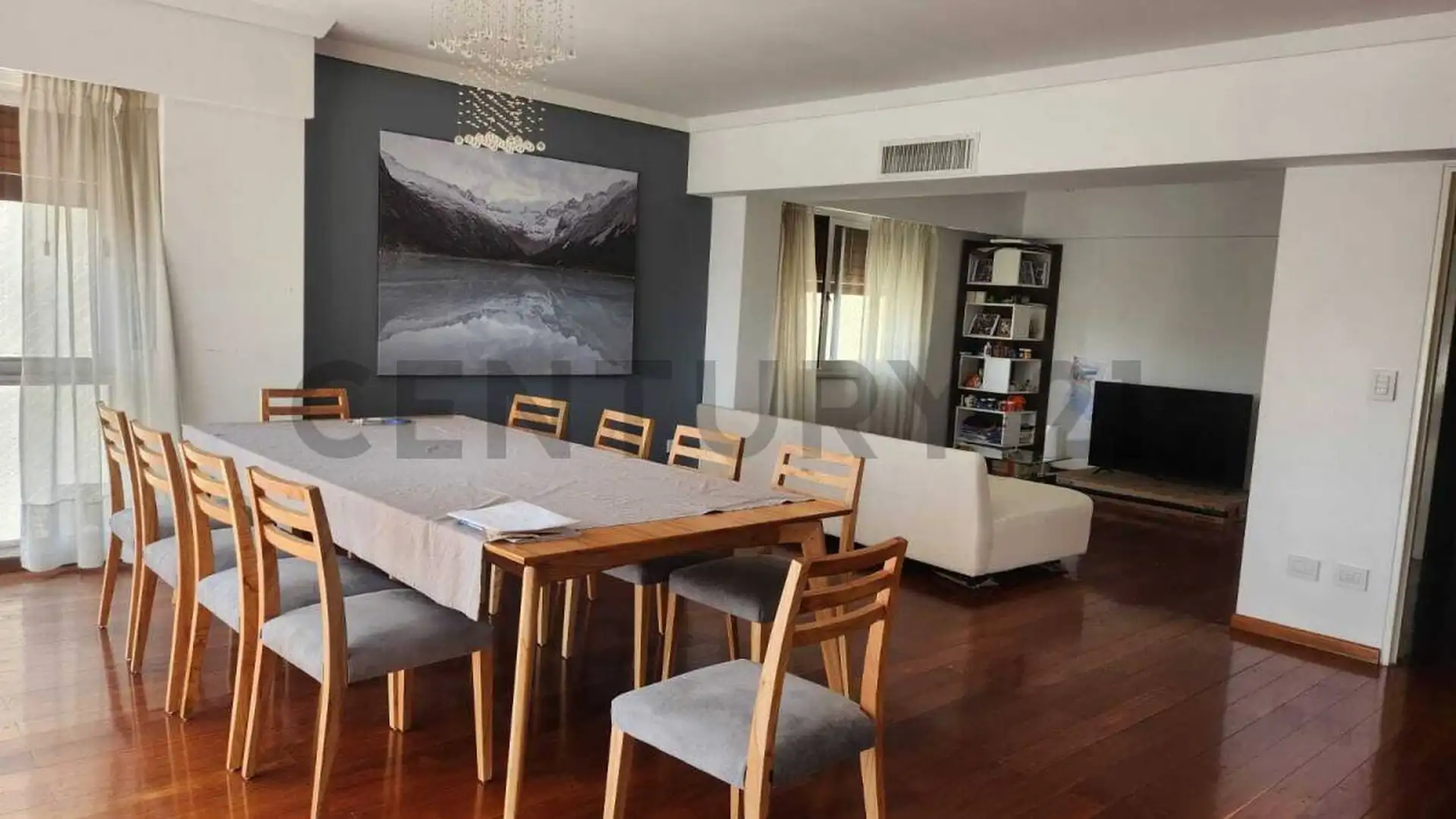 Четырёхспальная квартира в Olivos (Vicente López) с двумя парковочными местами