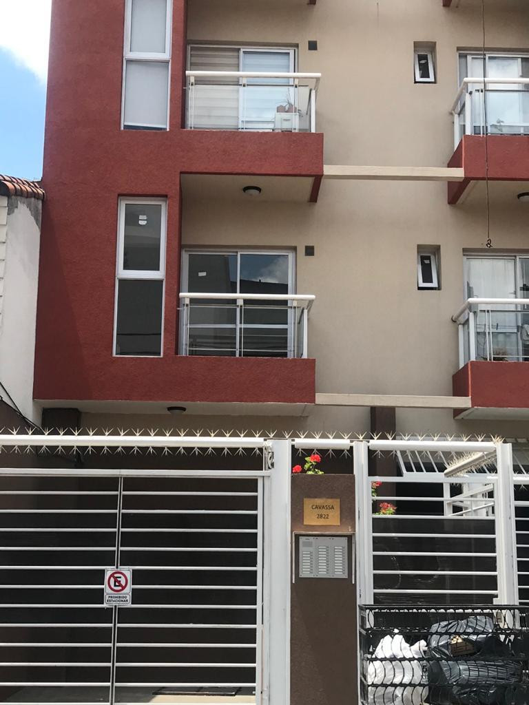 Apartamento de dois ambientes com varanda em Tres de Febrero