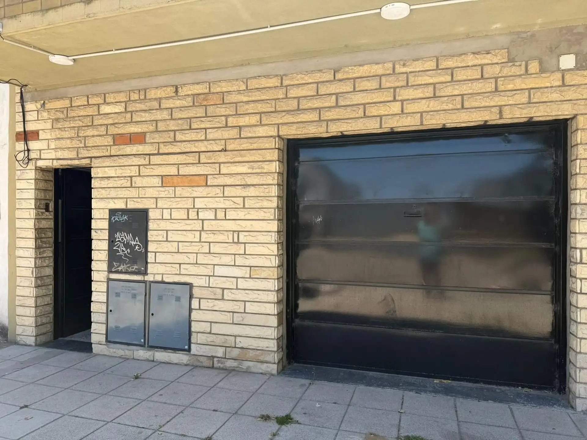 Two-bedroom ground-floor apartment in Llavallol, Lomas de Zamora