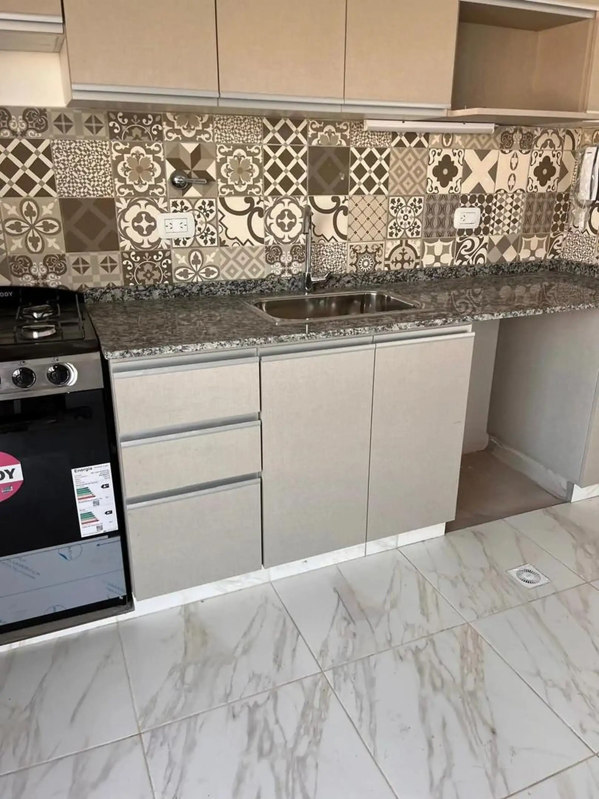 Departamento de 2 ambientes al frente en Parque Patricios