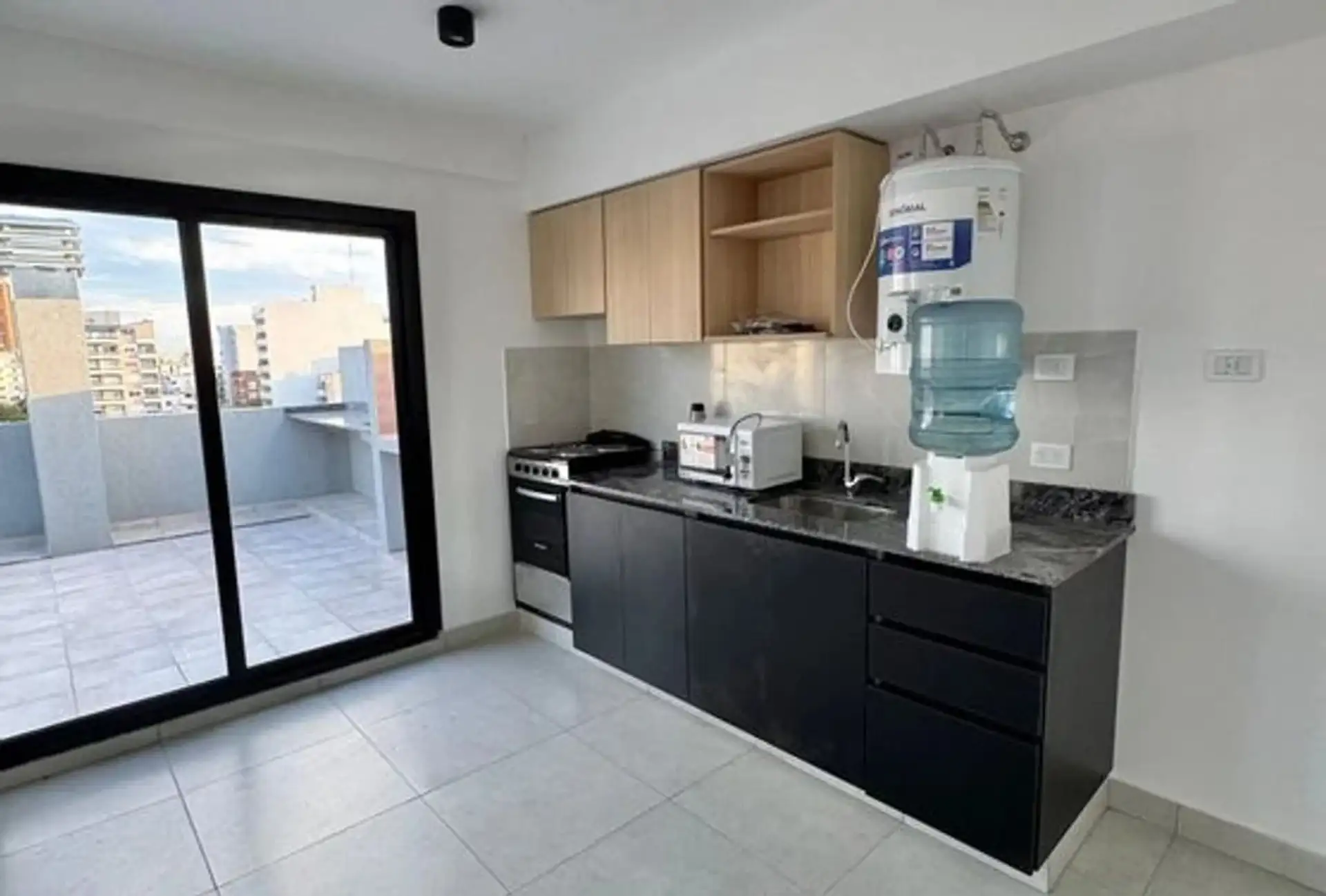 Квартира-студия с балконом в Caseros