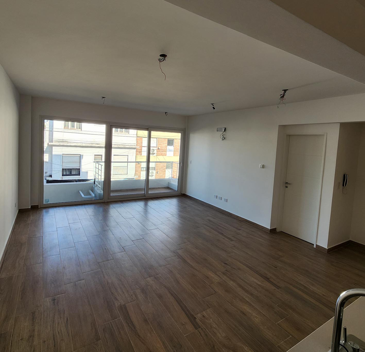 Semipiso de 2 ambientes con cochera individual fija en Florida