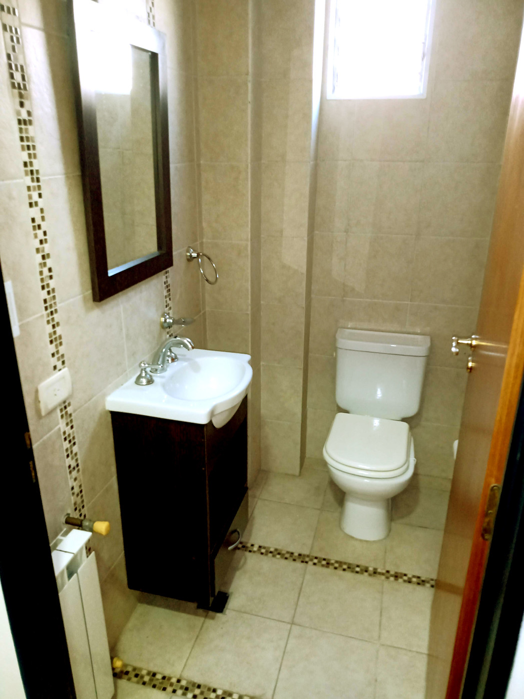 Departamento de 3 ambientes con balcón y cochera en Avellaneda