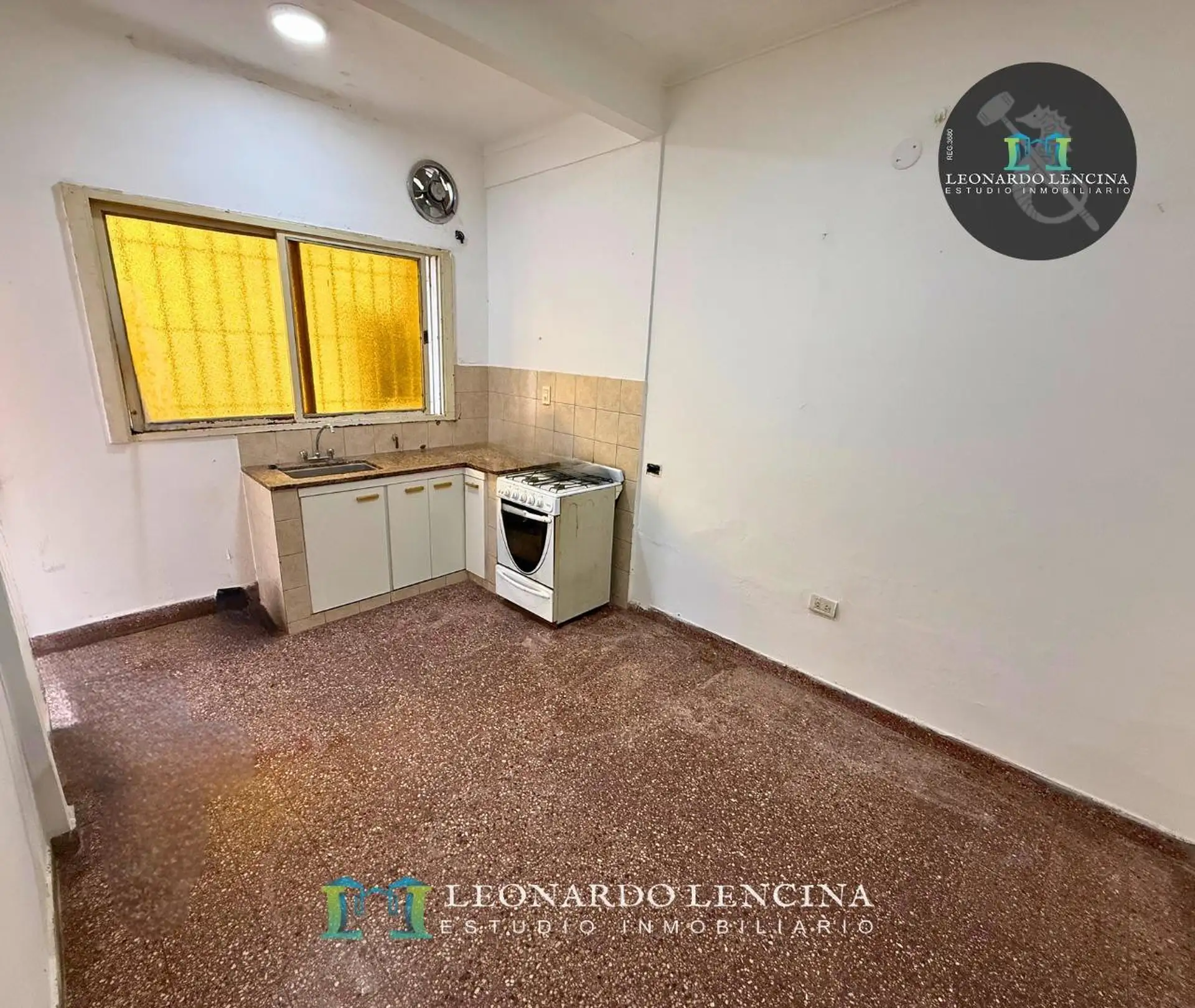 Departamento de 2 ambientes con patio en planta baja