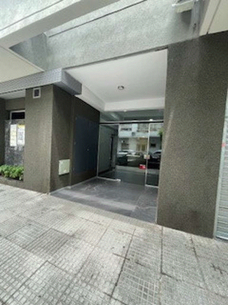 Новая квартира-студия с балконом в Flores