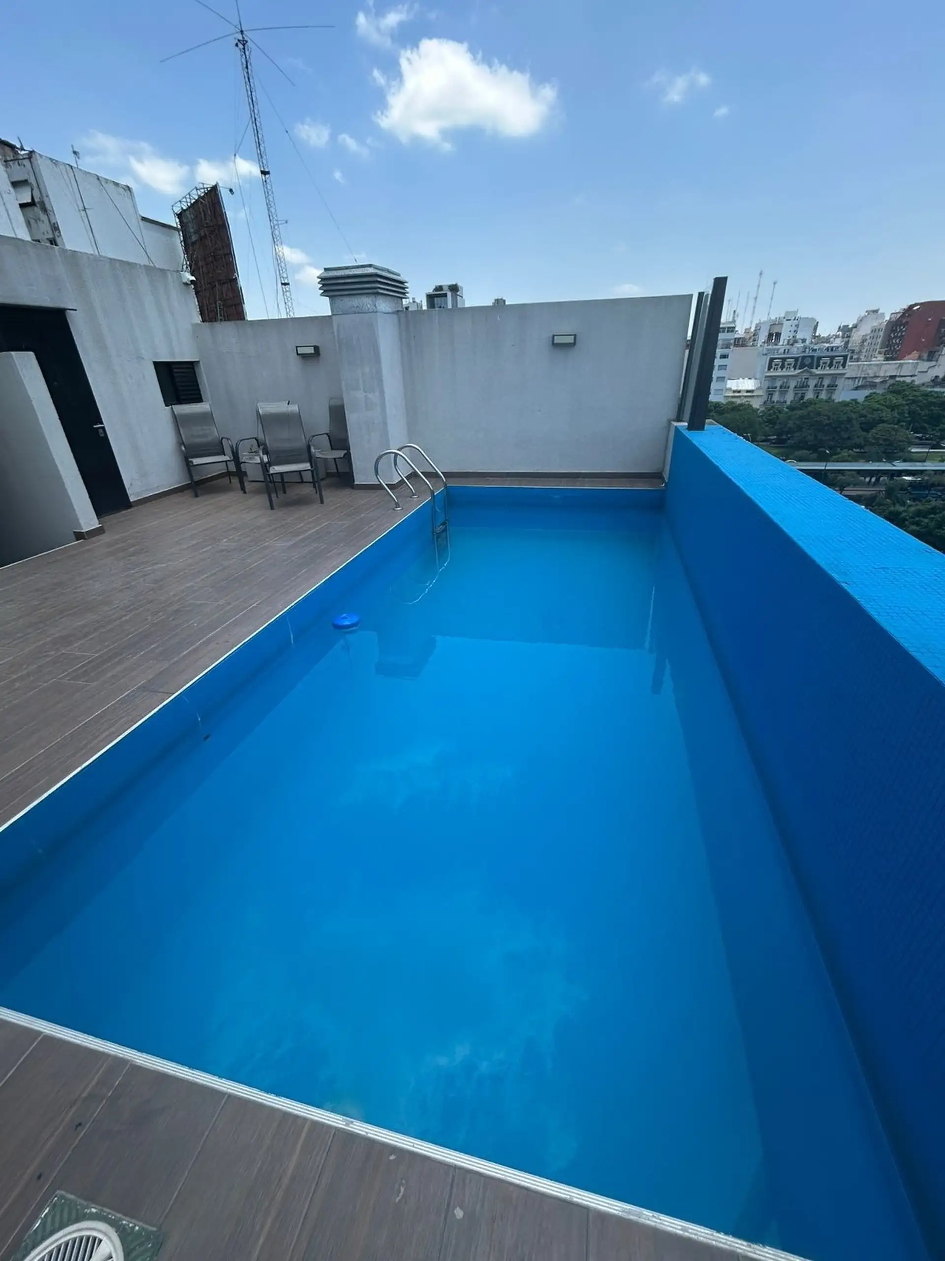 Furnished one-bedroom apartment in Monserrat