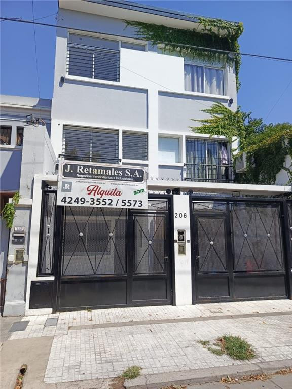 Triplex house with 3 bedrooms in Lomas de Zamora (Temperley Oeste)
