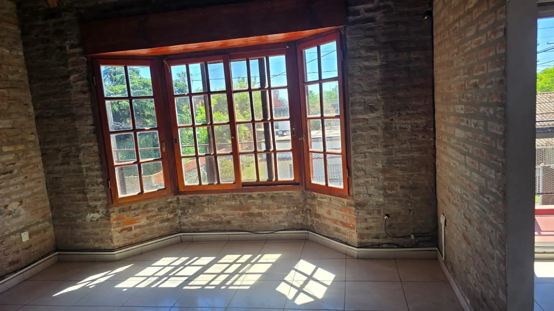 Apartamento de 2 dormitórios em José C. Paz