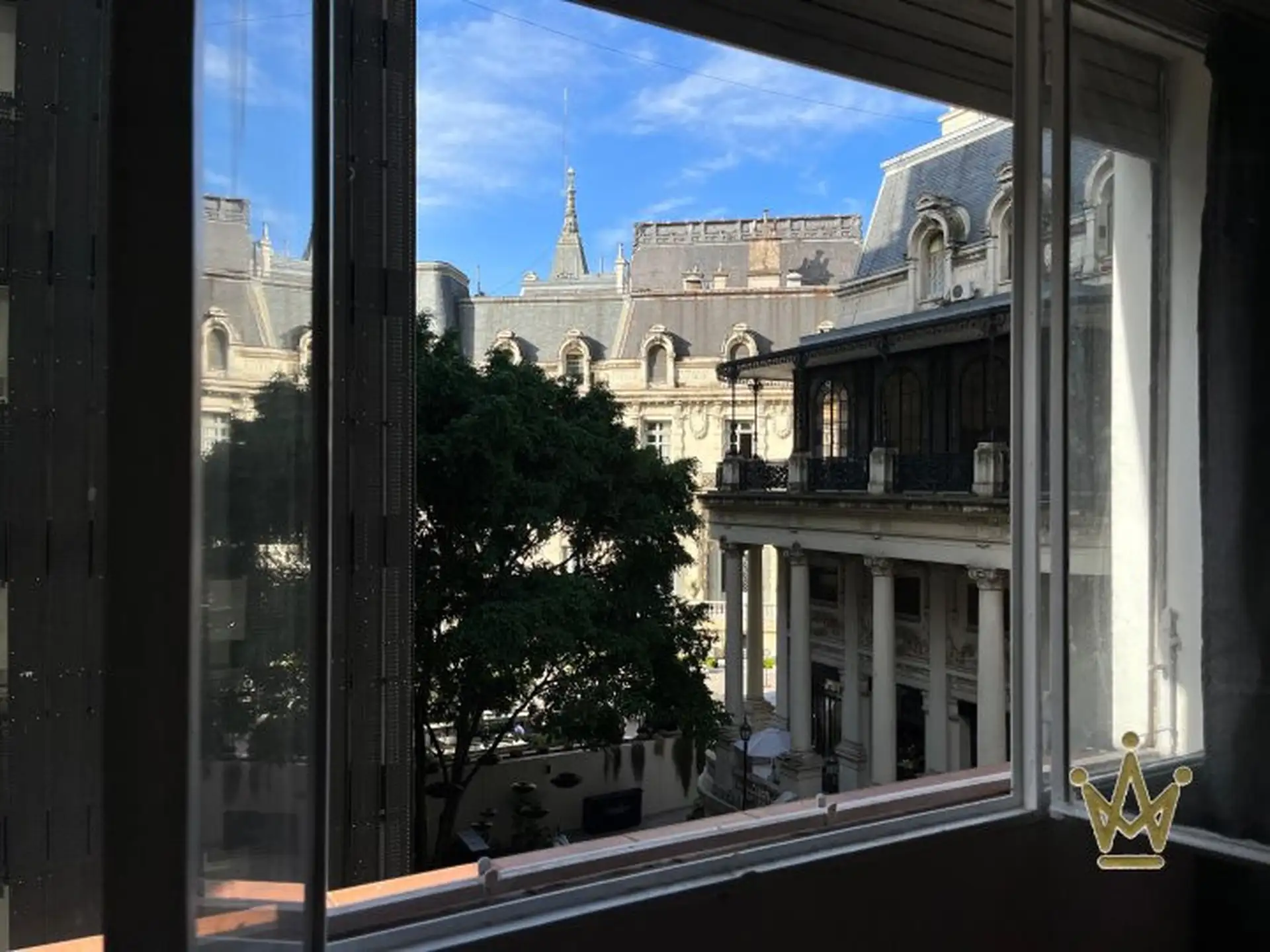 Departamento de 3 ambientes al frente en Retiro