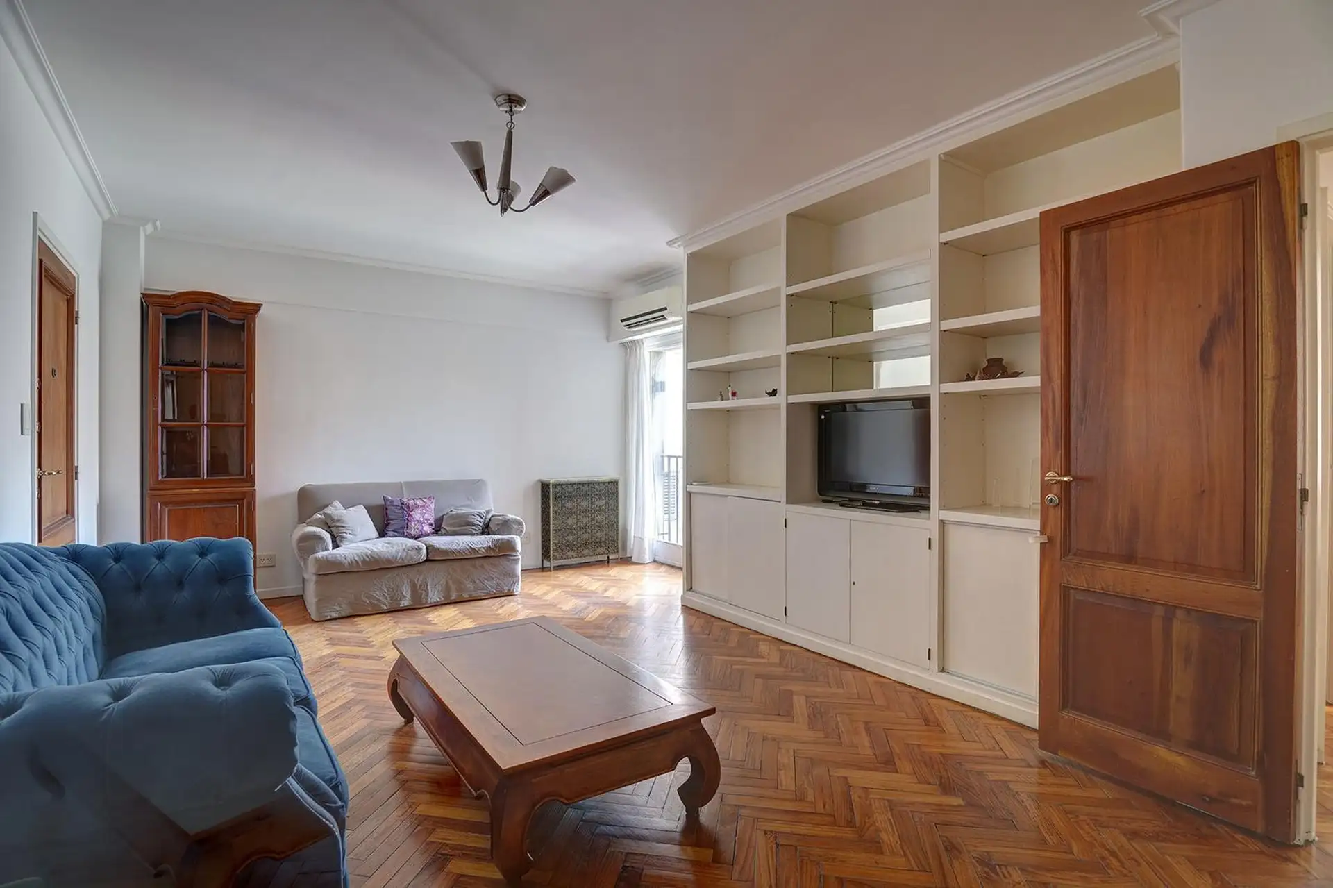 Apartamento de dois dormitórios mobiliado em Retiro