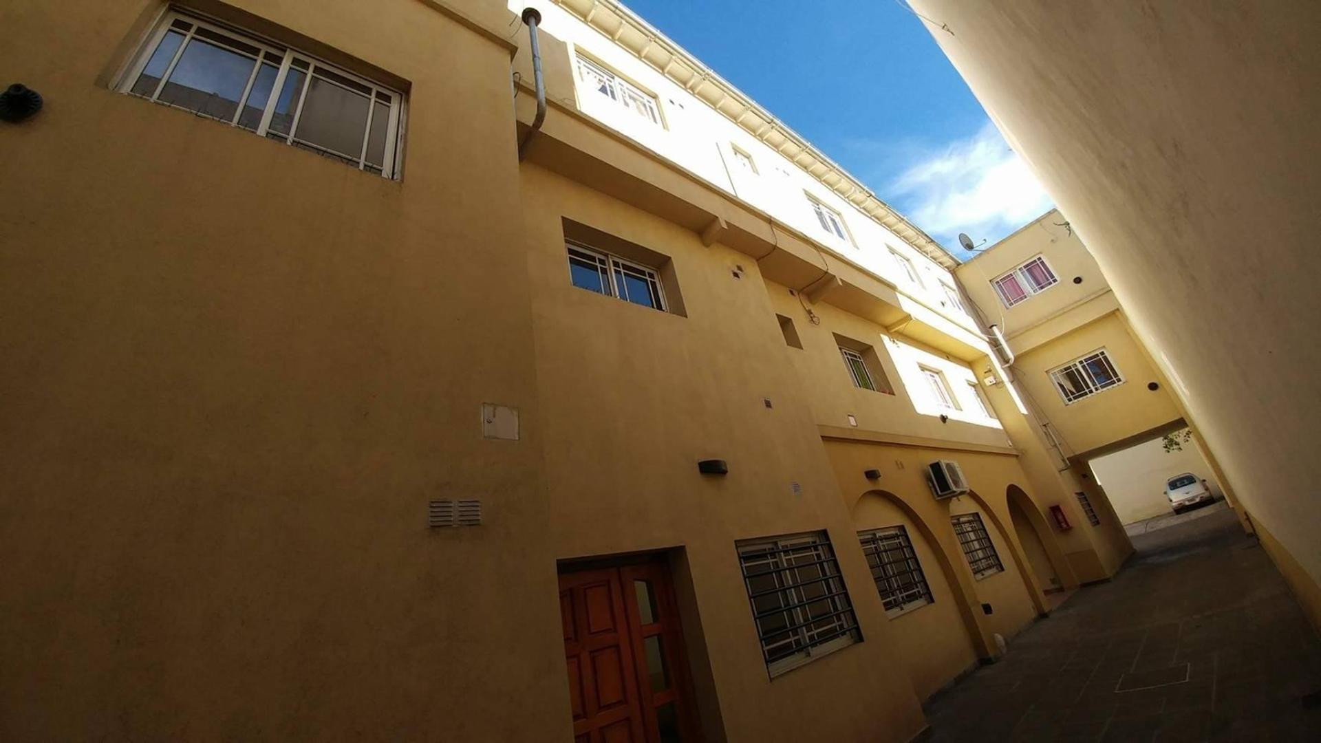 Departamento de 2 ambientes con 1 dormitorio en Merlo Centro