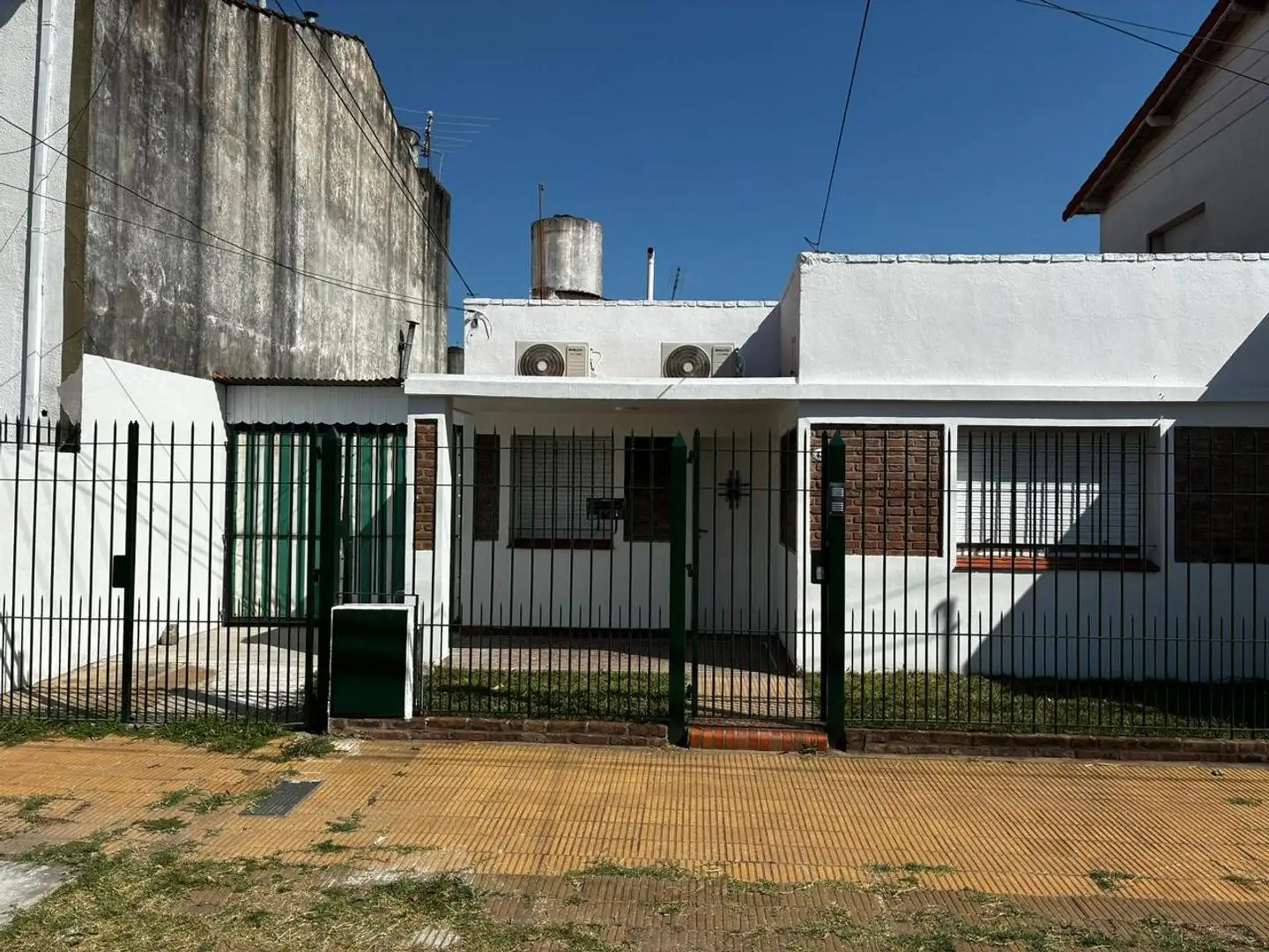 Двухкомнатный дом в Beccar (San Isidro) после ремонта