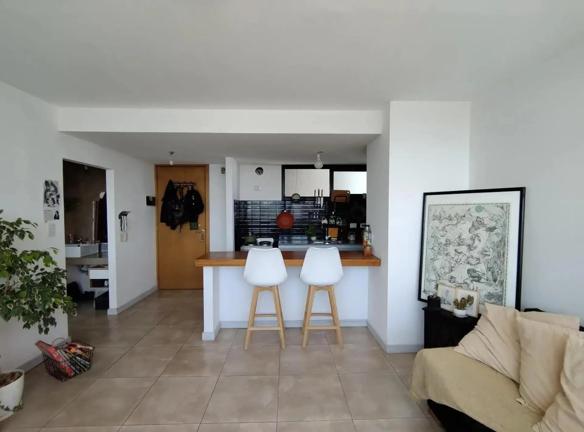 Kitnet de um ambiente mobiliado para alugar em Palermo