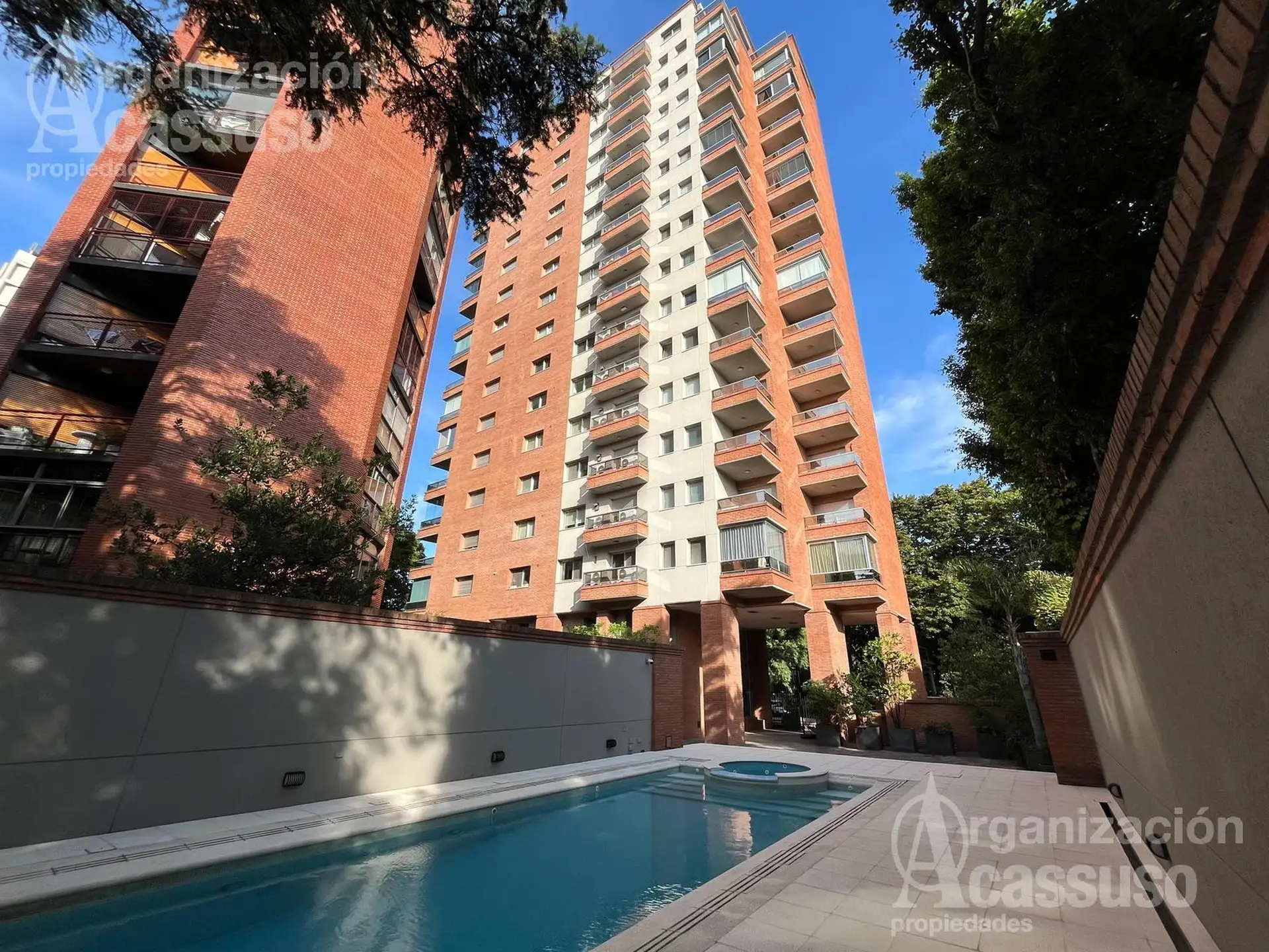 Квартира с 3 спальнями в La Lucila Libertador / Río