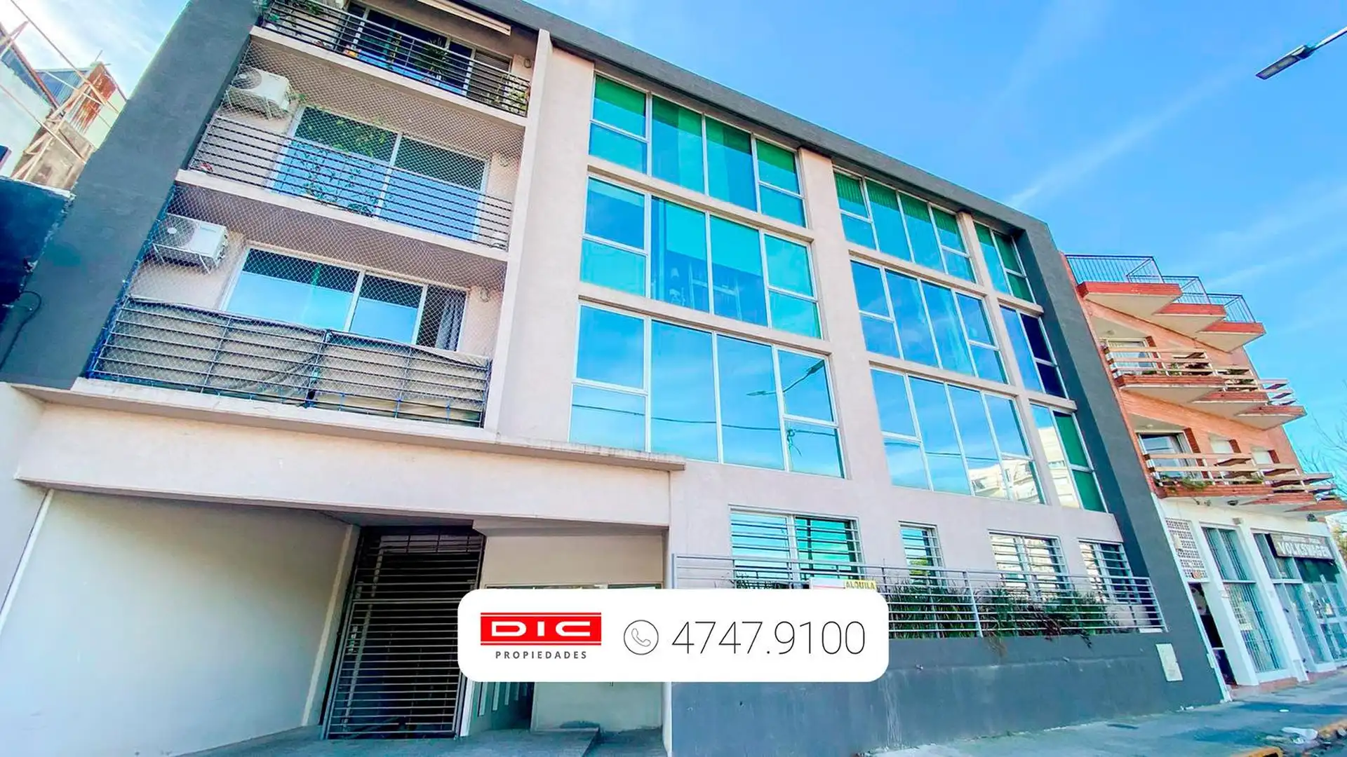 One-bedroom apartment in Victoria