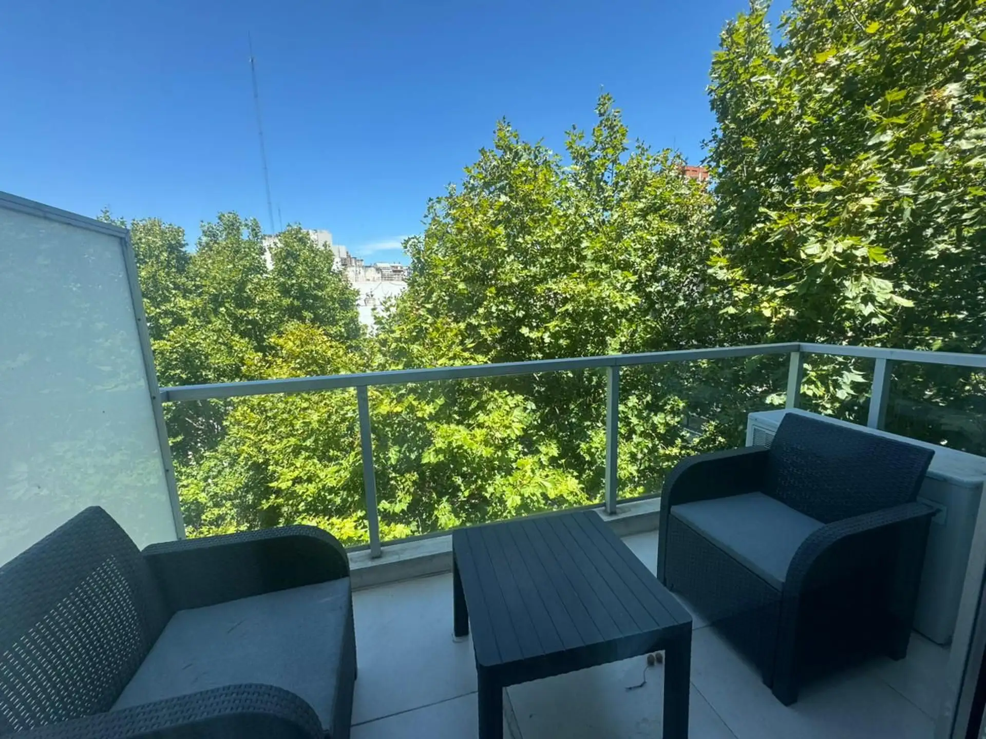 Furnished studio apartment in Recoleta