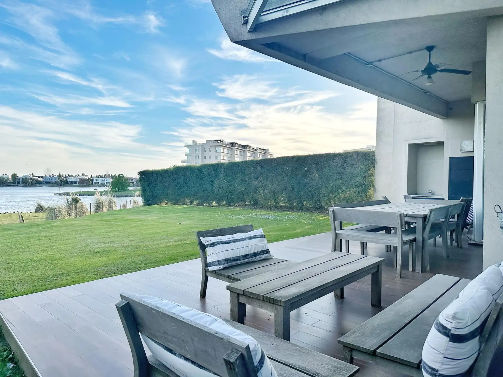 Furnished two-bedroom ground-floor apartment in Nordelta, Tigre