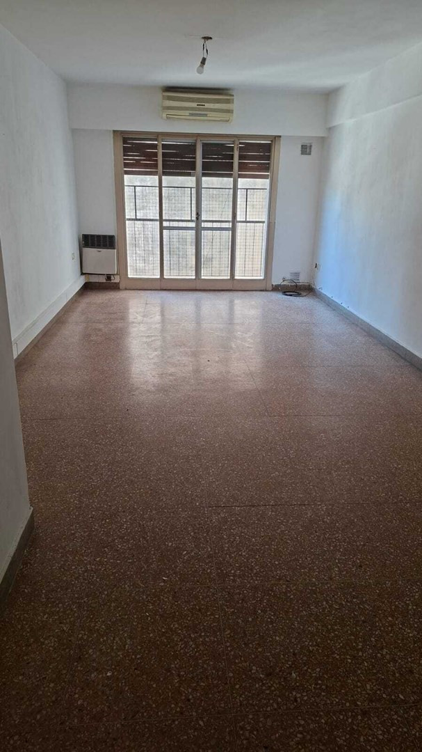 Departamento de 2 dormitorios en alquiler en La Plata
