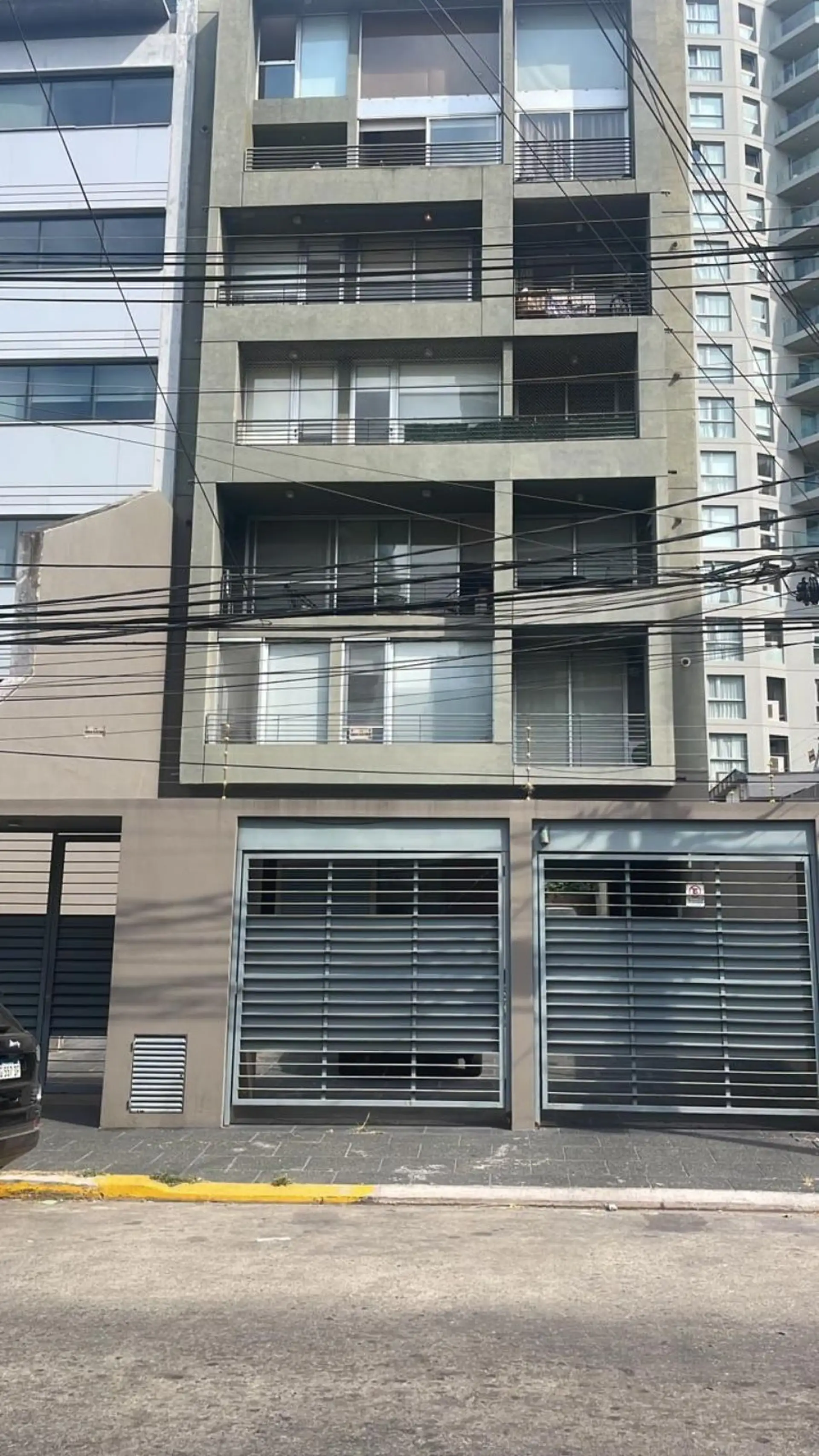 Departamento de 2 ambientes con balcón corrido en Vicente López