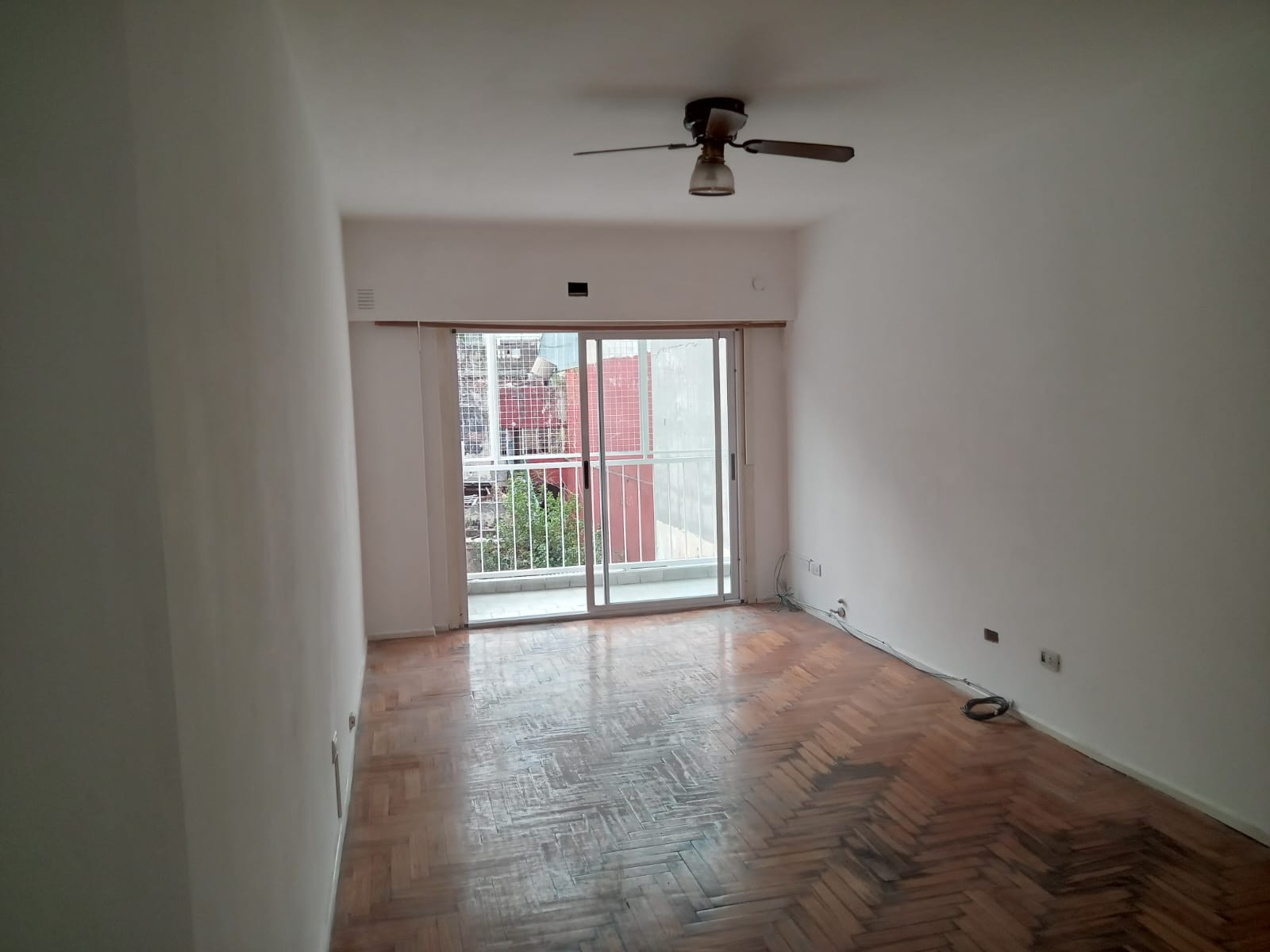 Двухкомнатная квартира на балкон во внутренний двор в La Boca