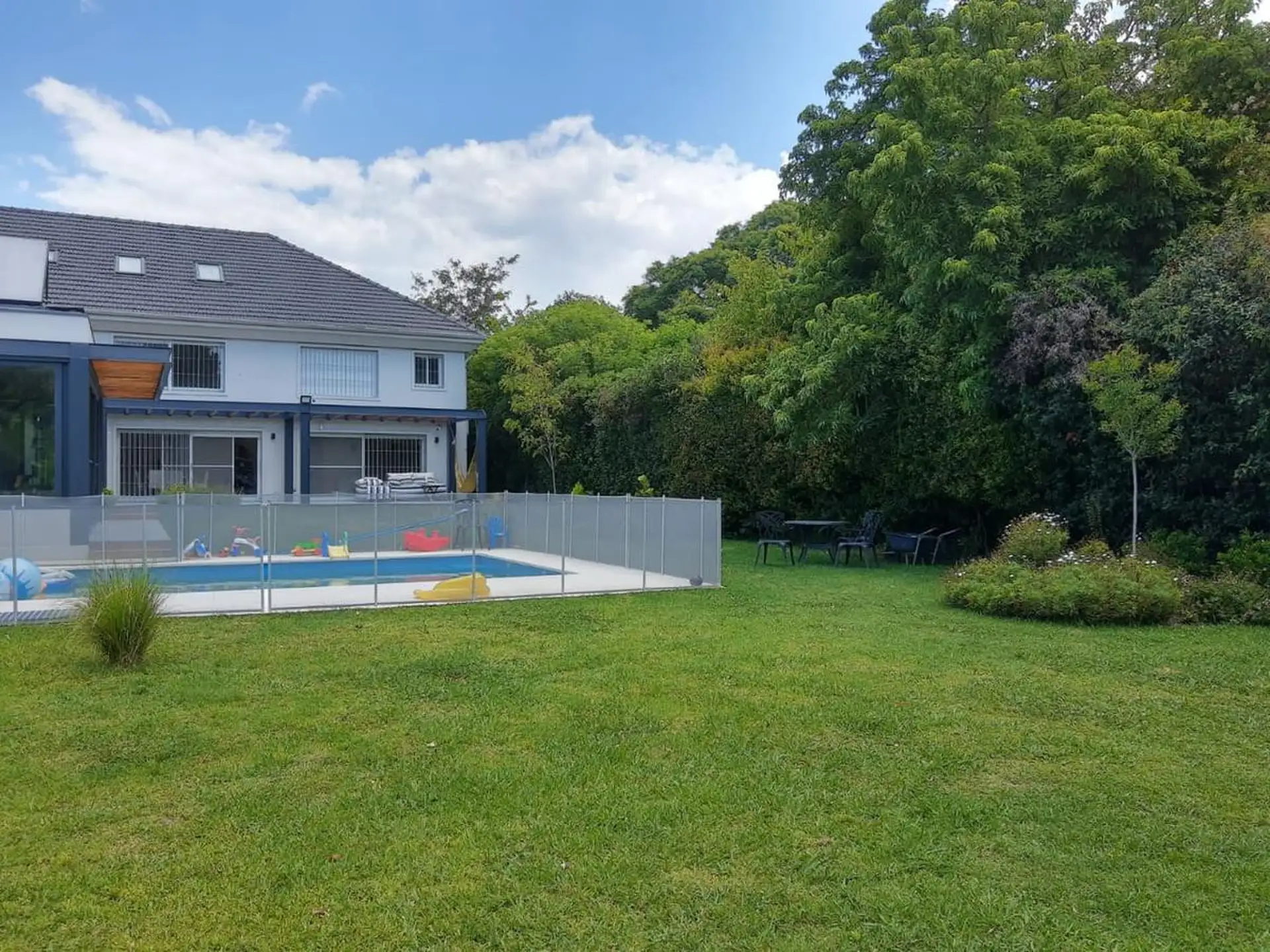 Four-bedroom house in Martínez near Av. Libertador al Río