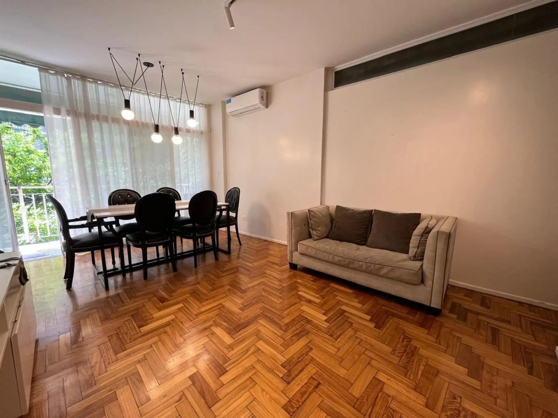 Трёхкомнатная квартира с мебелью в Palermo