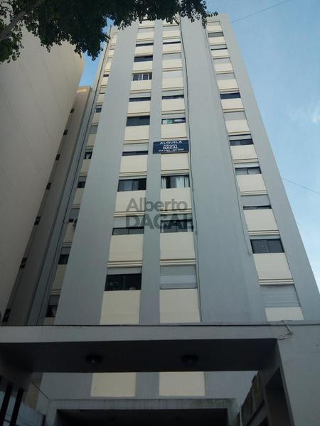 Departamento de 1 dormitorio al frente en Buenos Aires