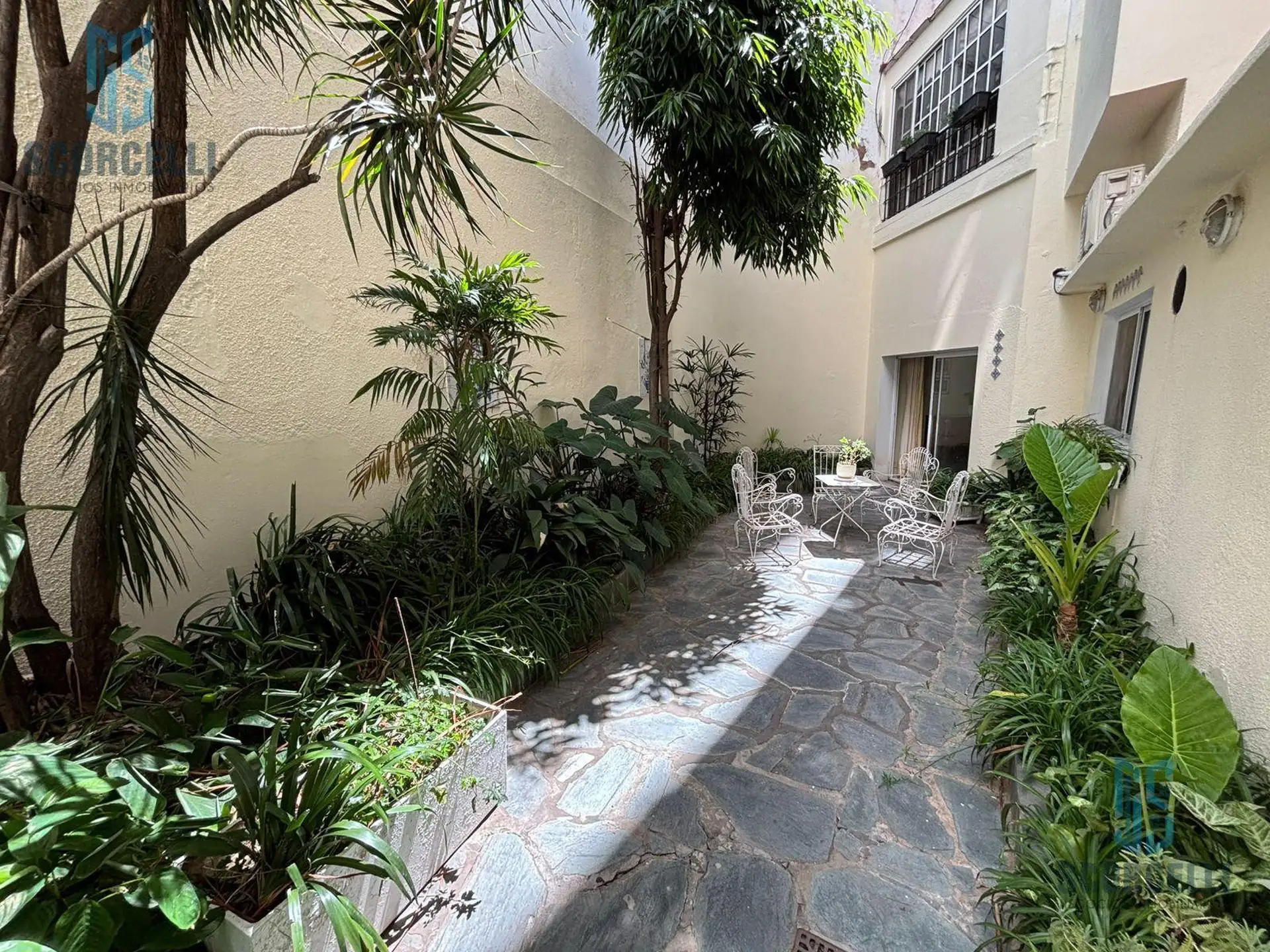 Apartamento mobiliado de 5 dormitórios em Palermo