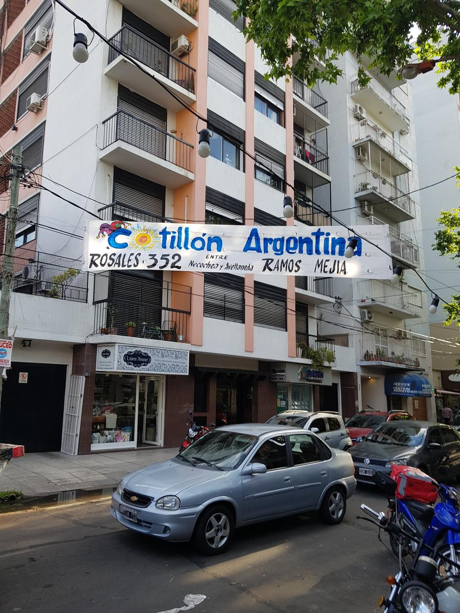 Two-room apartment in Ramos Mejía