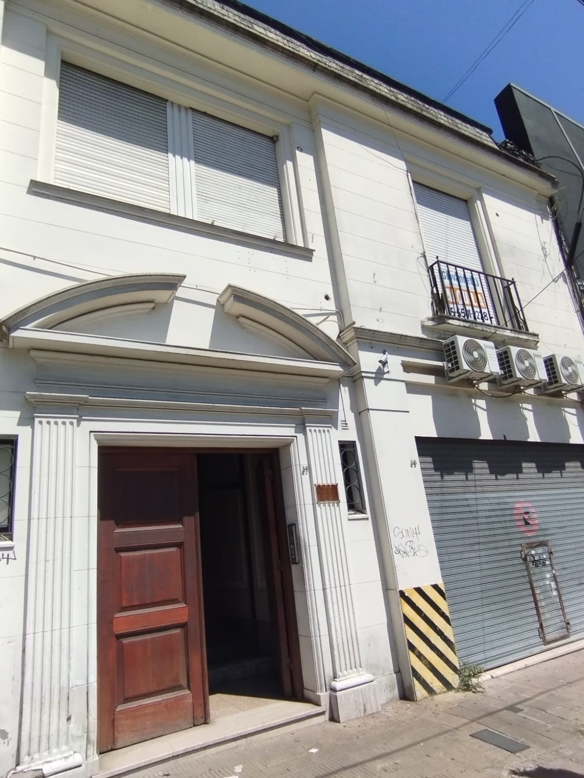 Квартира с 2 спальнями в аренду в Quilmes (под офис или кабинет)