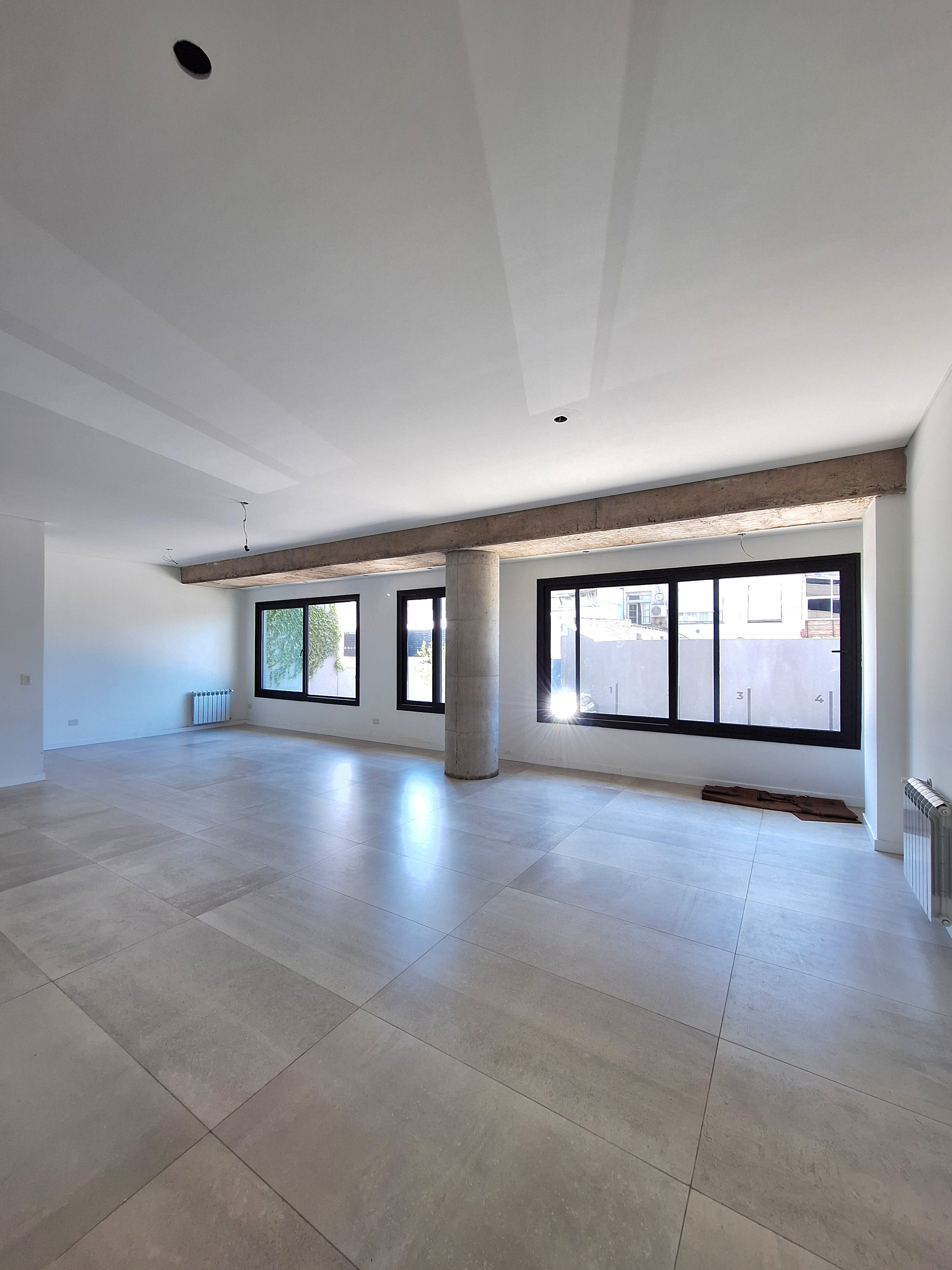 Brand-new furnished studio apartment in Zárate centre