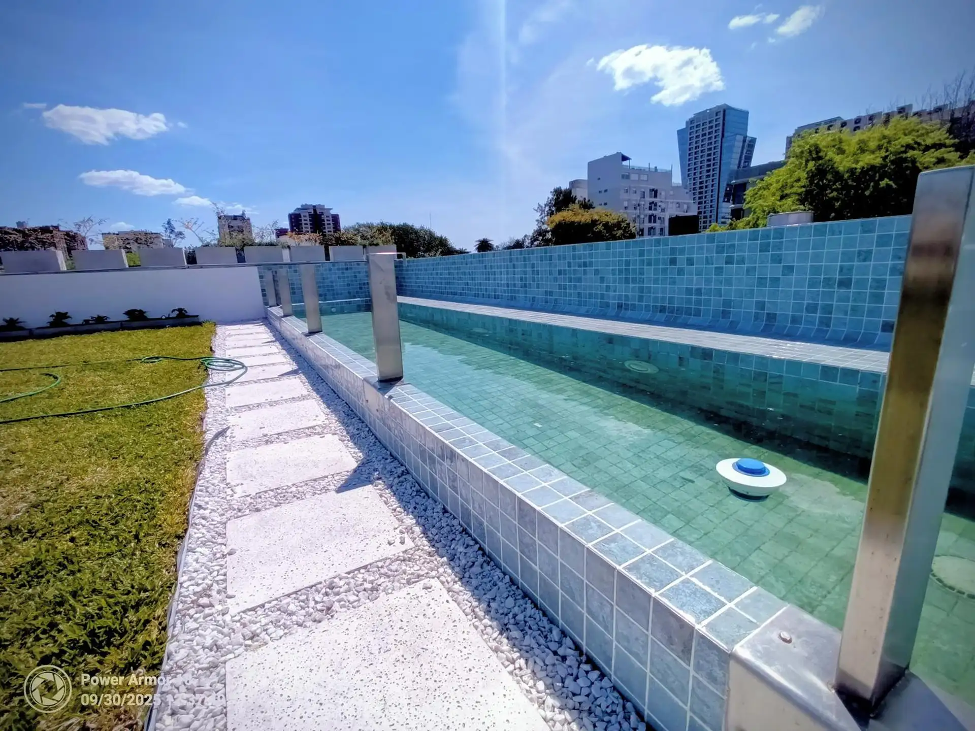 Casa para alugar com 4 suítes em Belgrano Chico