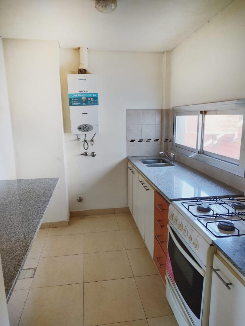 Apartamento de 1 dormitório em bairro próximo à Plaza Olazabal